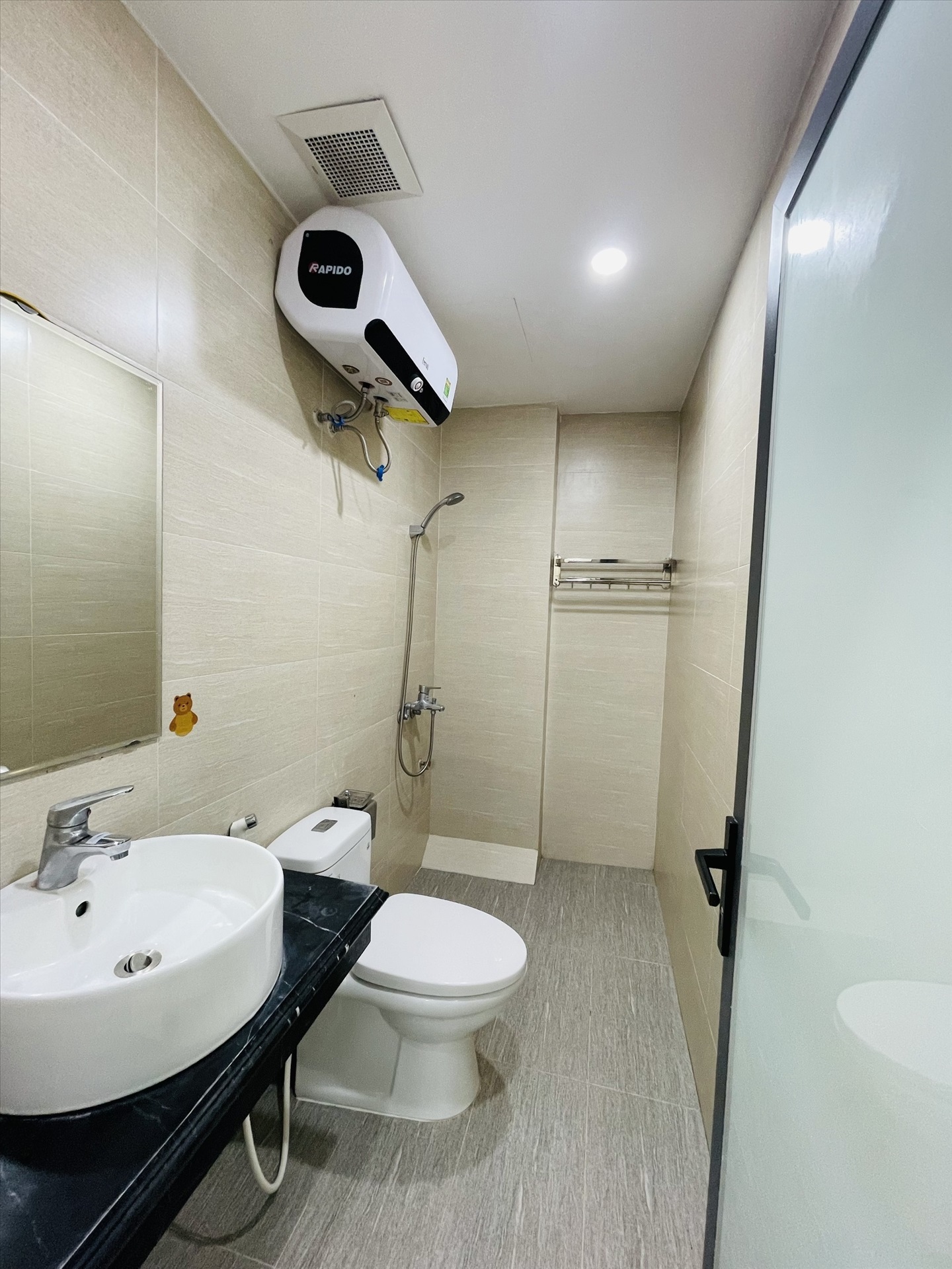 Phòng trọ 2 Phòng ngủ 55m2 tại Salahomes 3 Bùi Xương Trạch - Thanh Xuân - Phòng tắm