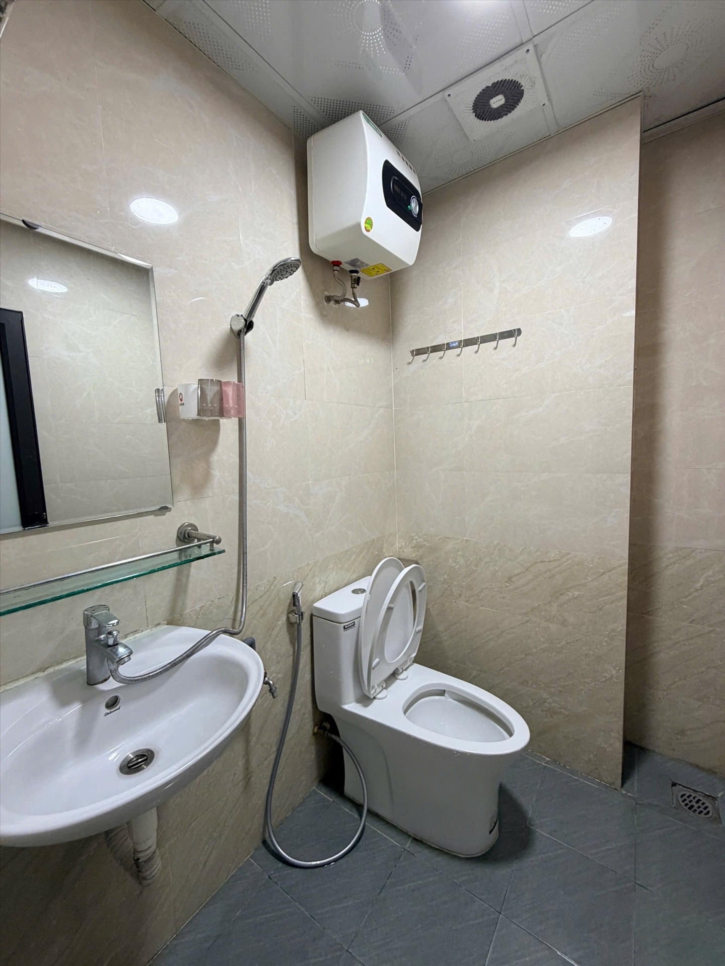 Phòng trọ Studio 30m2 tại VNFI House Phú Đô - Nam Từ Liêm - Phòng tắm