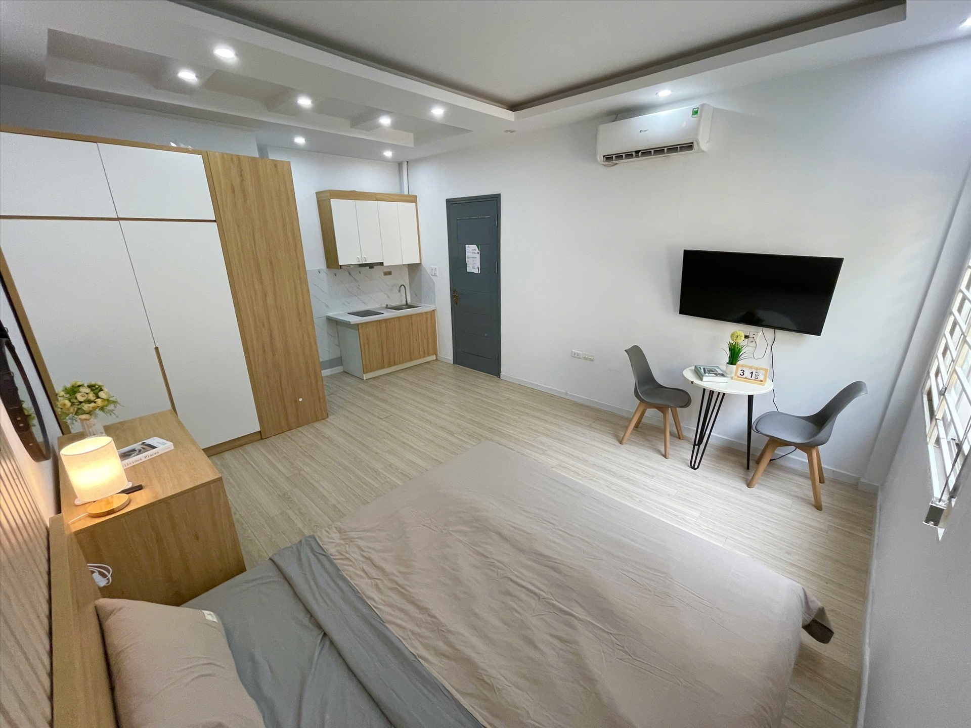 Phòng trọ Studio 30m2 tại Airstay Đội Cấn - Ba Đình - Phòng khách