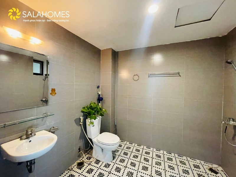 Phòng trọ 1 Phòng ngủ 44m2 tại Salahomes Vũ Tông Phan - Thanh Xuân - Phòng tắm