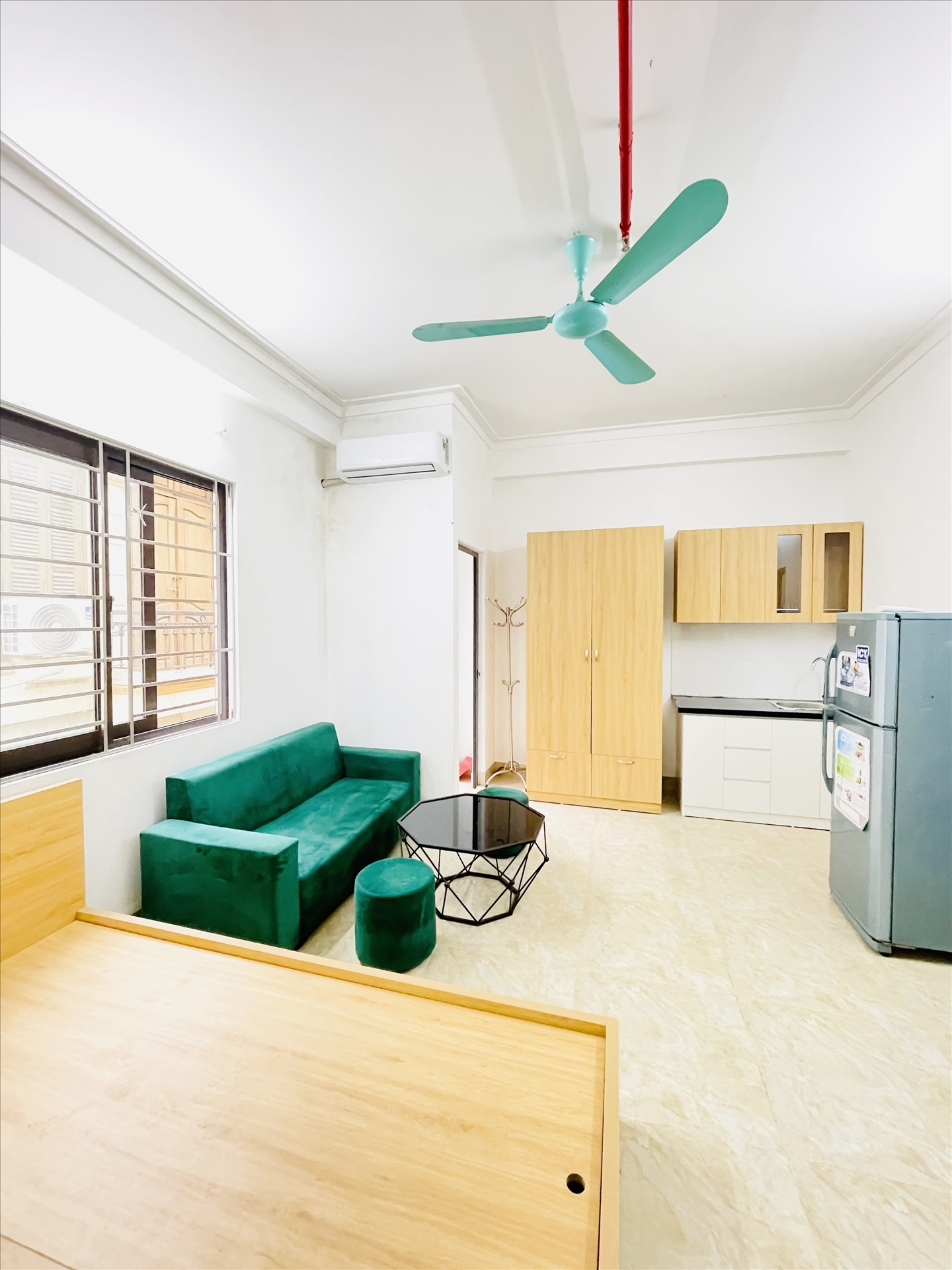 Phòng trọ Studio 25m2 tại Friends Team Đường Láng - Đống Đa - Phòng khách