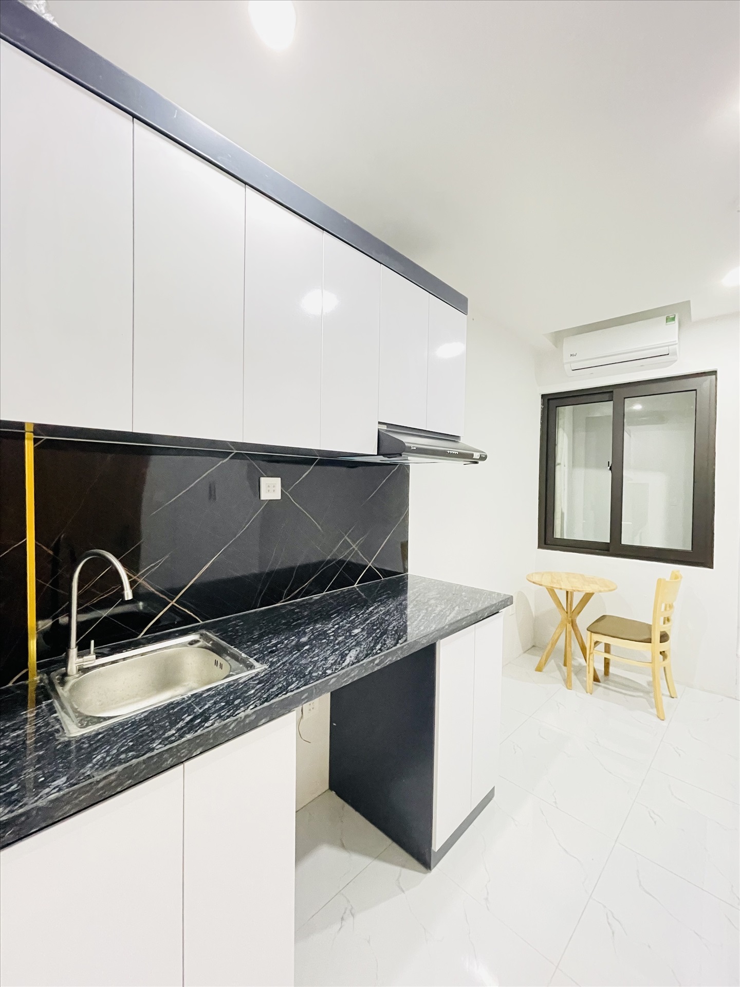 Phòng trọ Studio 20m2 tại Friends Team Hồ Tùng Mậu - Cầu Giấy - Phòng bếp