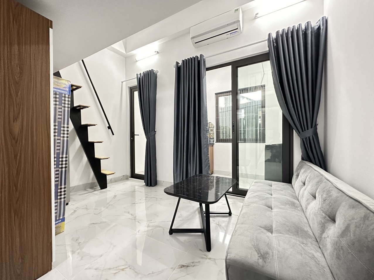 Phòng trọ Duplex 25m2 tại NV Home Đồng Me - Nam Từ Liêm - Phòng khách