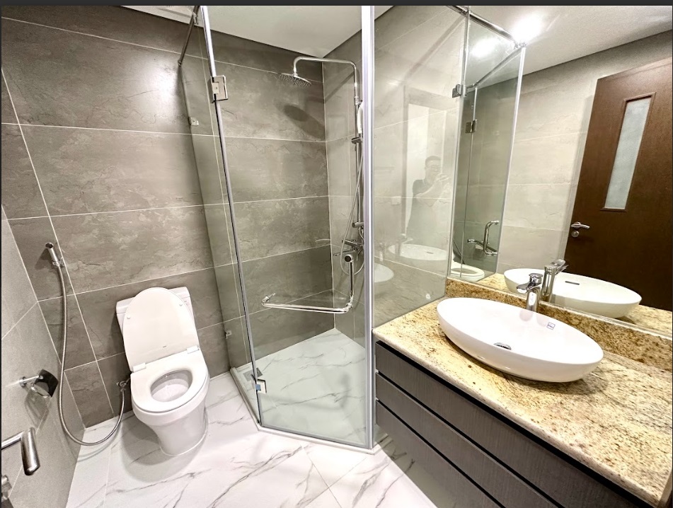 Phòng trọ 2 Phòng ngủ 100m2 tại Blue Homes Nguyễn Đình Thi - Tây Hồ - Phòng tắm