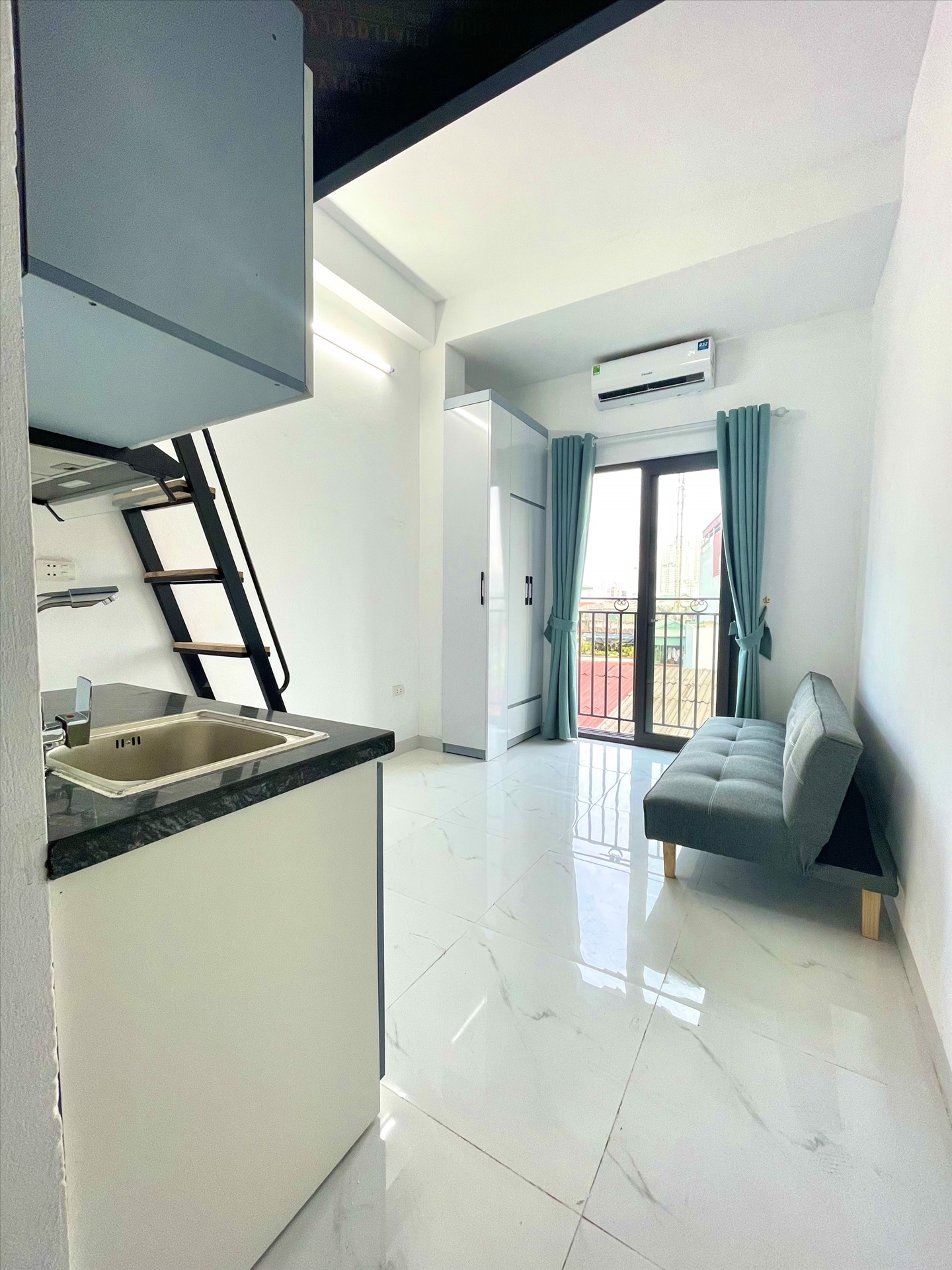 Phòng trọ Studio 30m2 tại Funhome 2 Giải Phóng - Hoàng Mai - Phòng khách