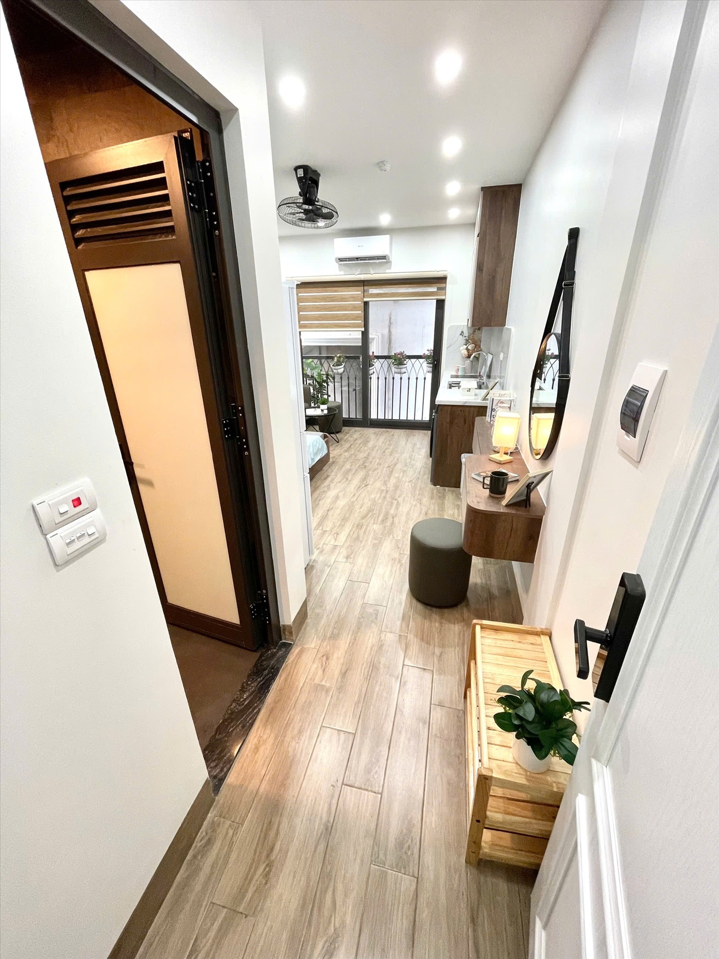 Phòng trọ Studio 27m2 tại Airstay Vương Thừa Vũ - Thanh Xuân - Ban công