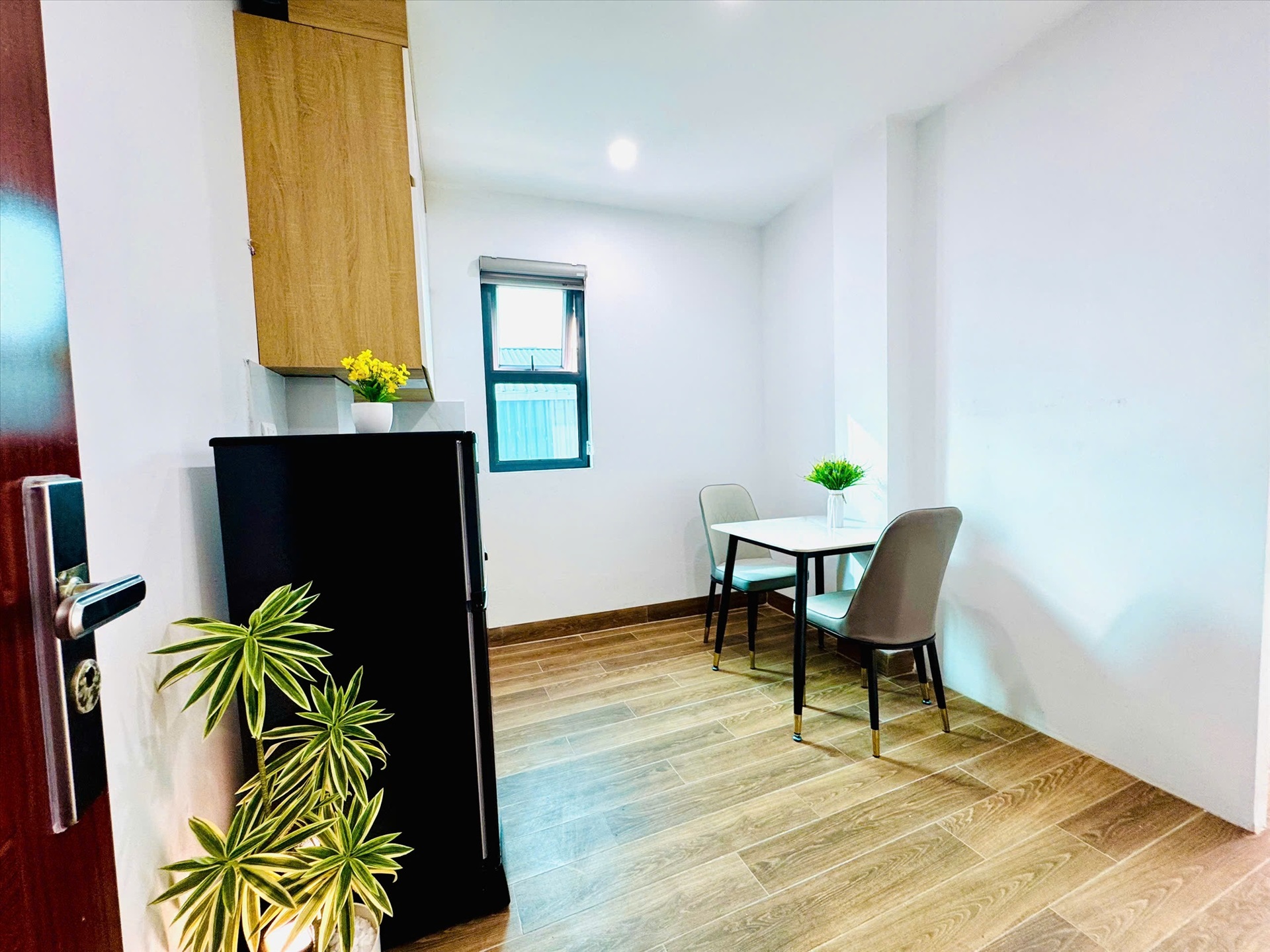 Phòng trọ 1 Phòng ngủ 27m2 tại Vihome Plus Phú Đô - Nam Từ Liêm - Phòng khách