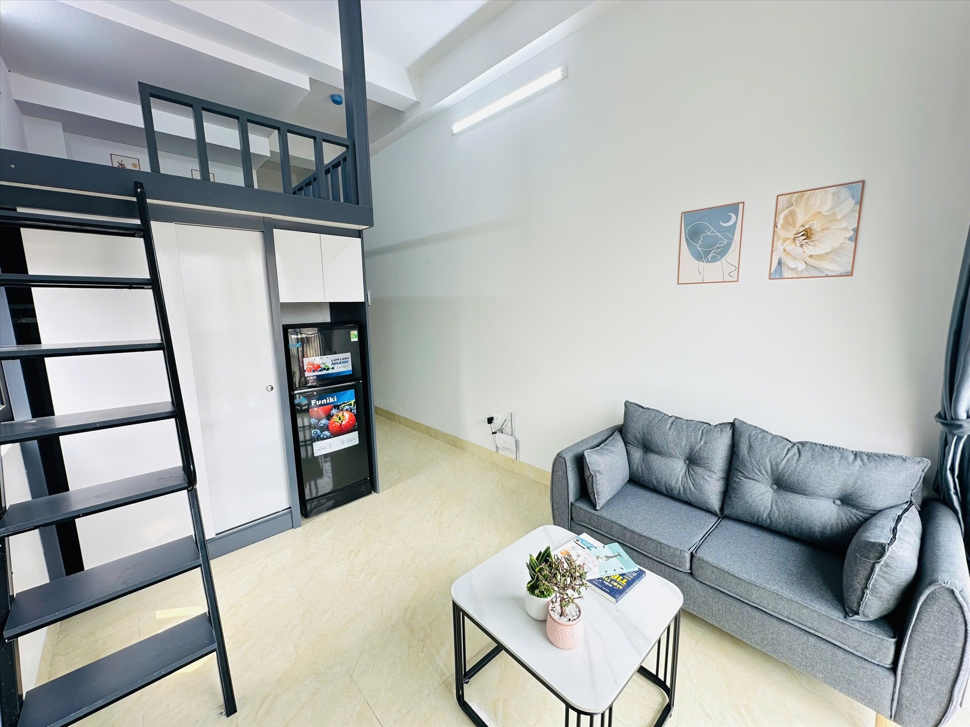 Phòng trọ Duplex 25m2 tại NV Home Xã Đàn - Đống Đa - Phòng khách