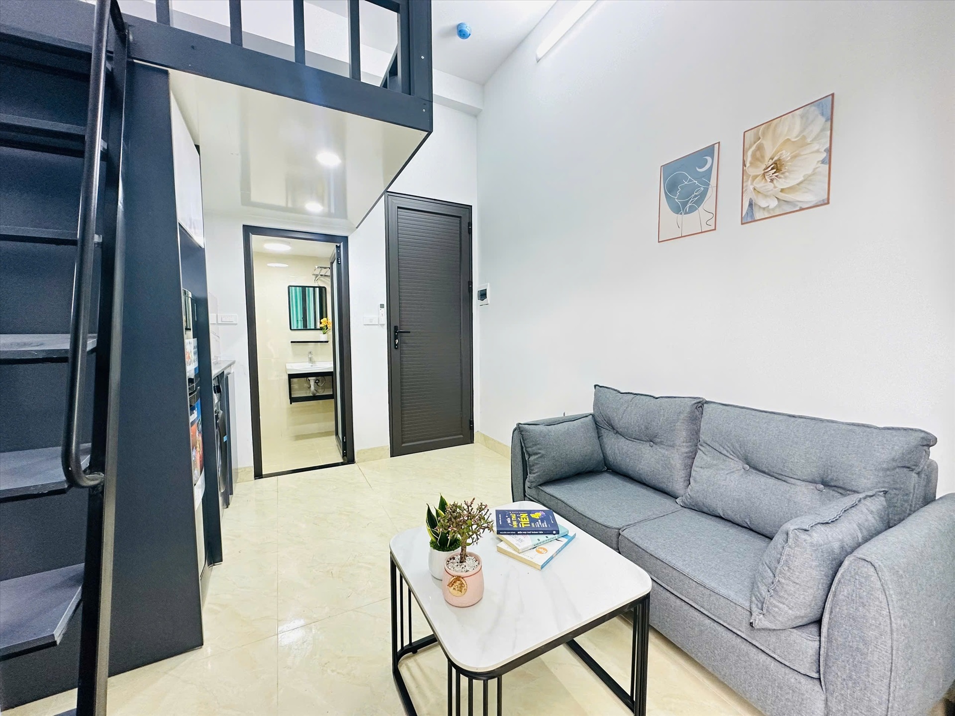 Phòng trọ Duplex 25m2 tại NV Home Xã Đàn - Đống Đa - Phòng khách