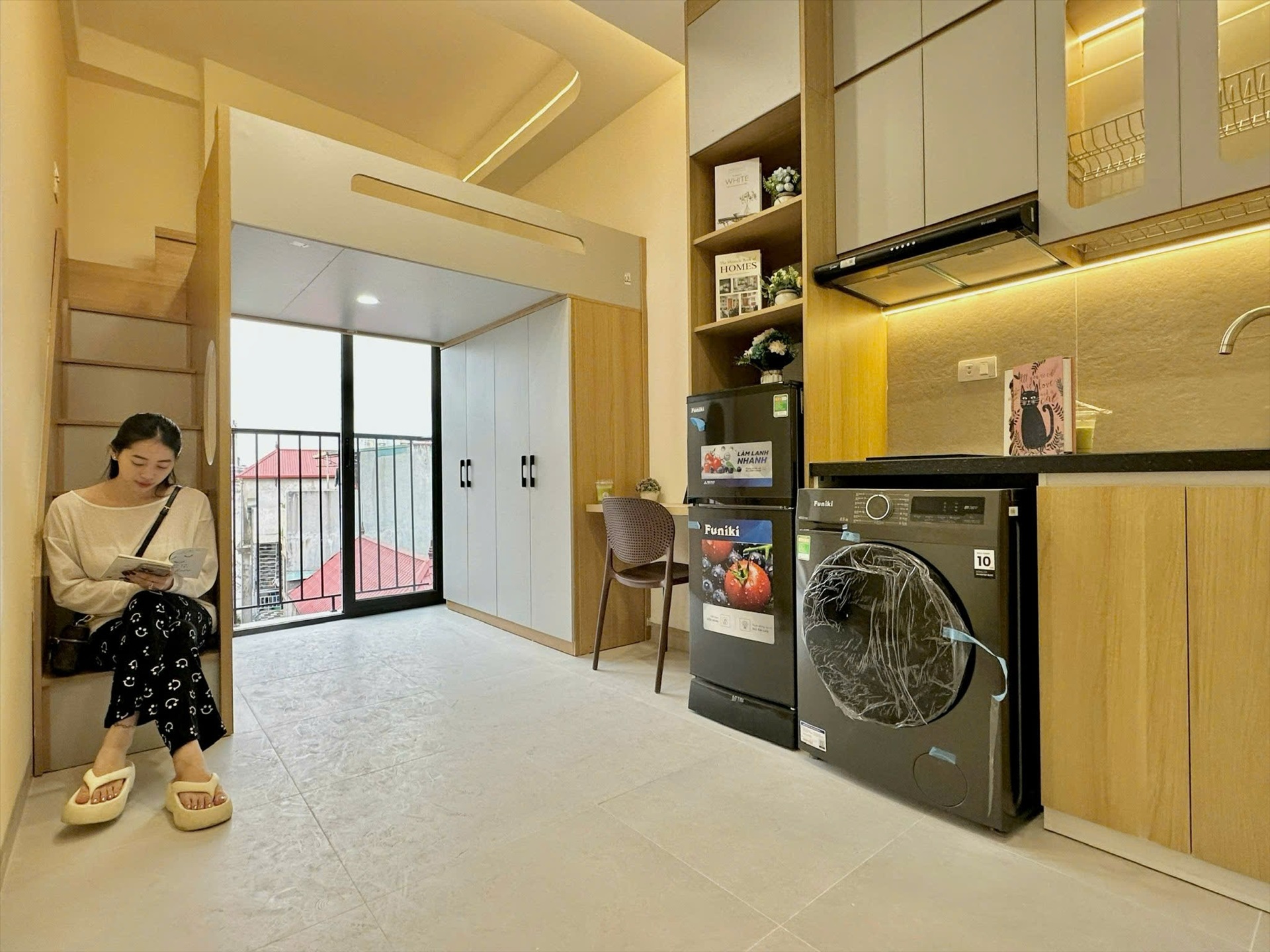 Phòng trọ Studio 20m2 tại AK Land Phạm Văn Đồng - Bắc Từ Liêm - Góc làm việc