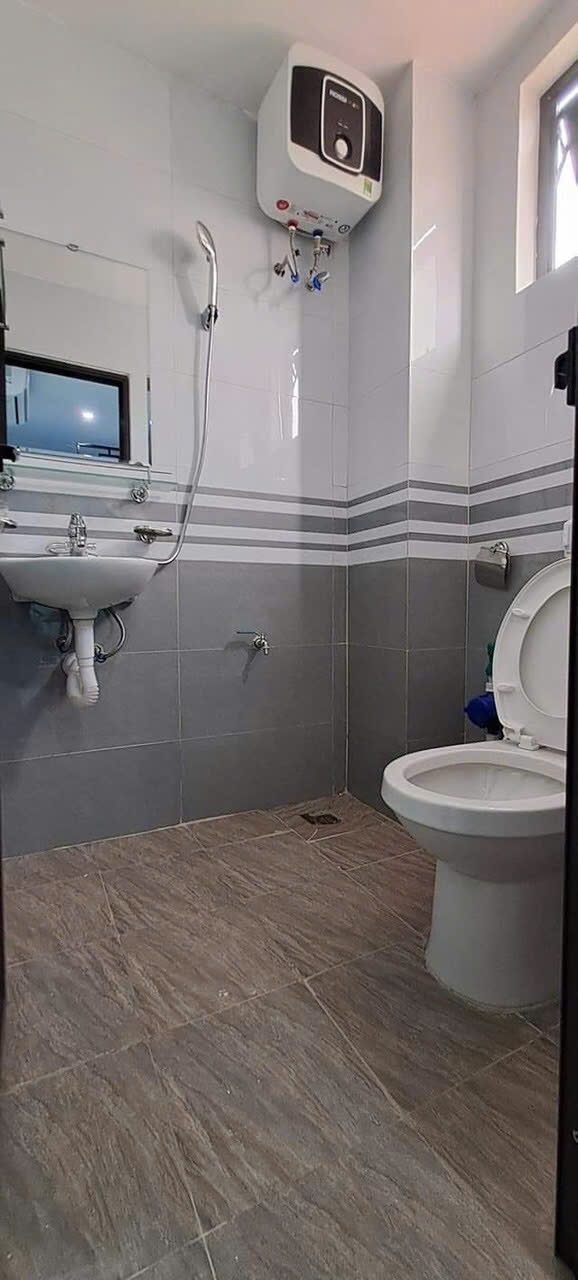 Phòng trọ Studio 18m2 tại Johome Cầu Diễn - Bắc Từ Liêm - Phòng tắm