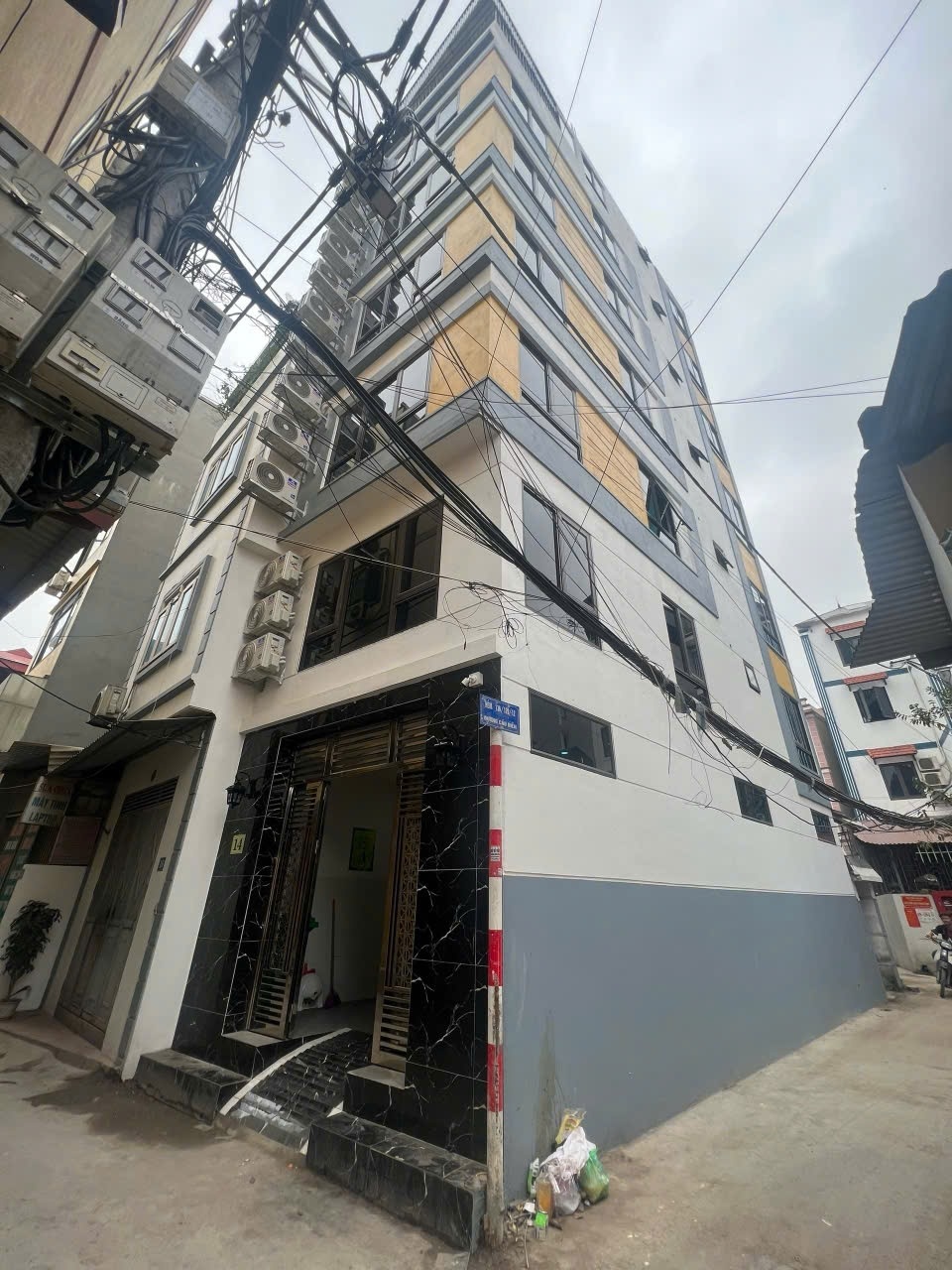 Phòng trọ Johome Cầu Diễn - Bắc Từ Liêm - Toàn cảnh tòa nhà (*)