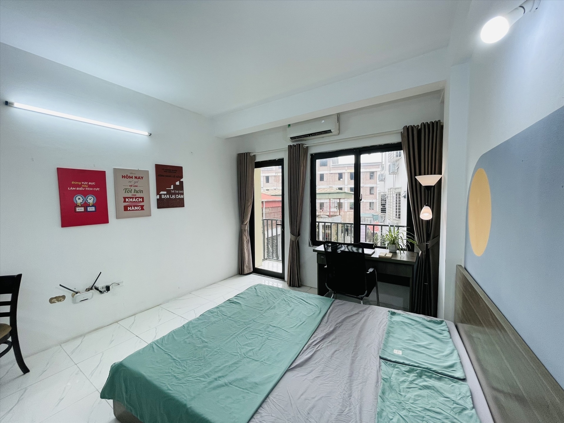 Phòng trọ Studio 37m2 tại Salahomes Khương Trung - Thanh Xuân - Góc làm việc