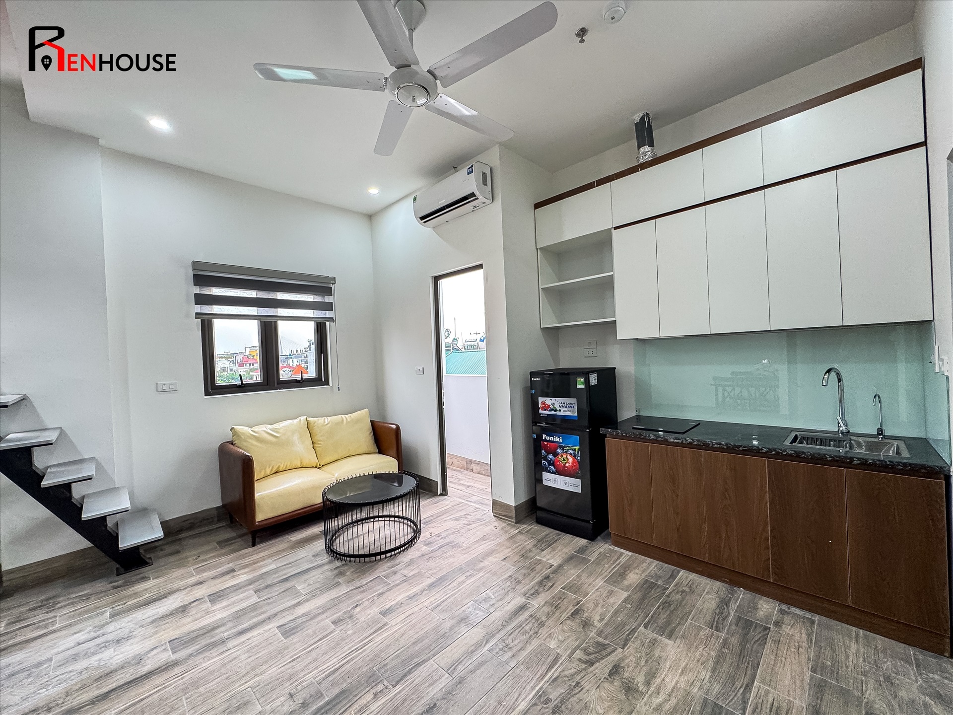 Phòng trọ Duplex 35m2 tại RenHouse An Dương Vương 2 - Tây Hồ - Phòng bếp