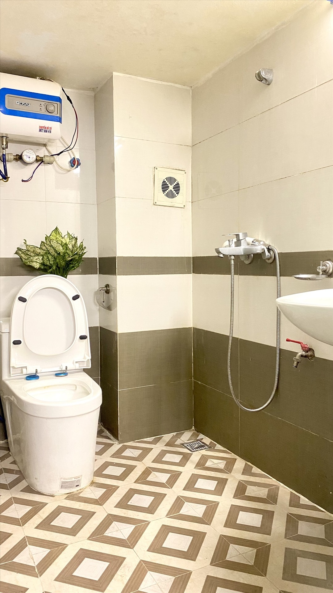 Phòng trọ Duplex 25m2 tại Suha Home Trần Thái Tông - Cầu Giấy - Phòng tắm