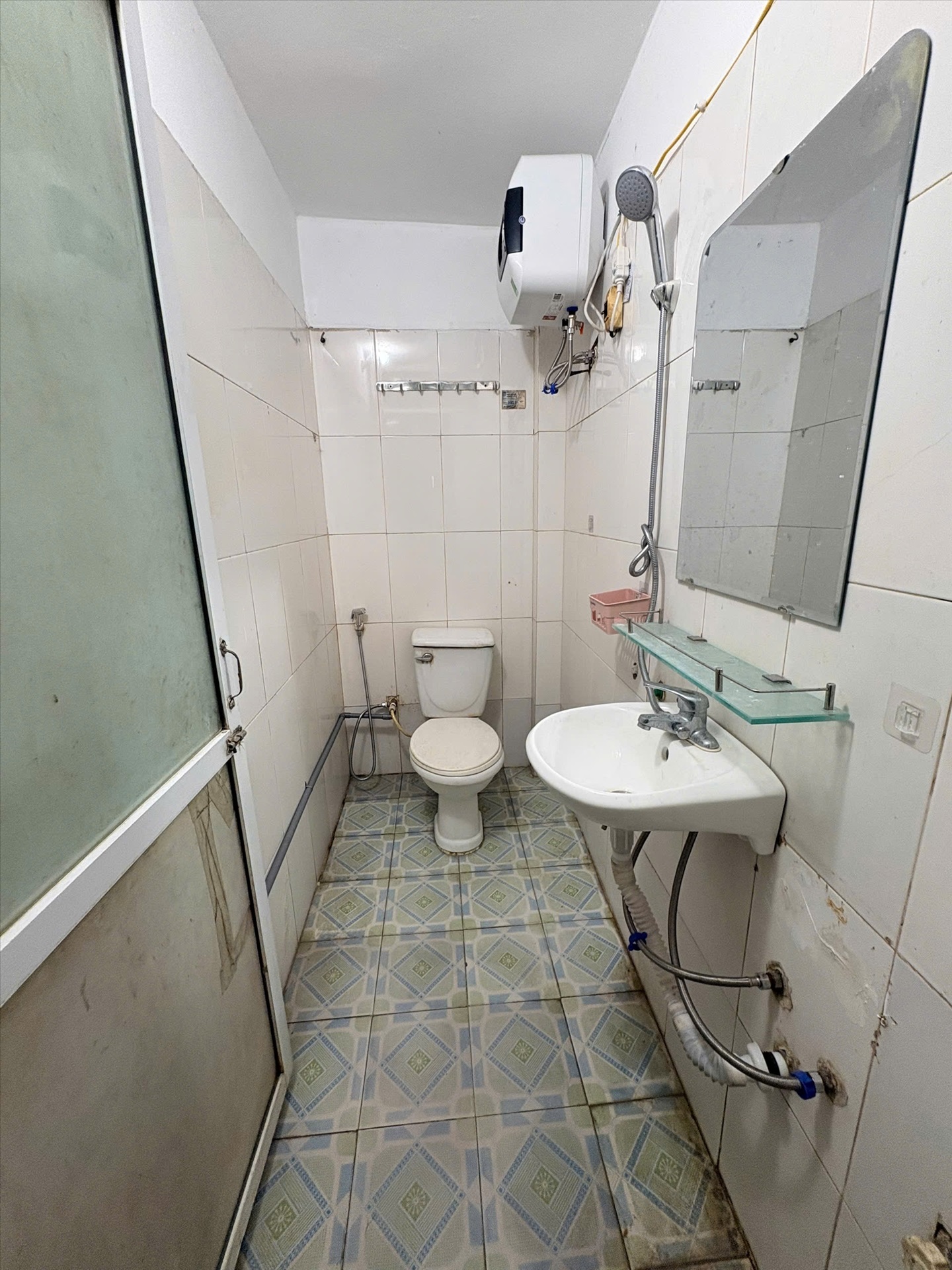 Phòng trọ Studio 25m2 tại Time House Chùa Láng - Đống Đa - Phòng tắm