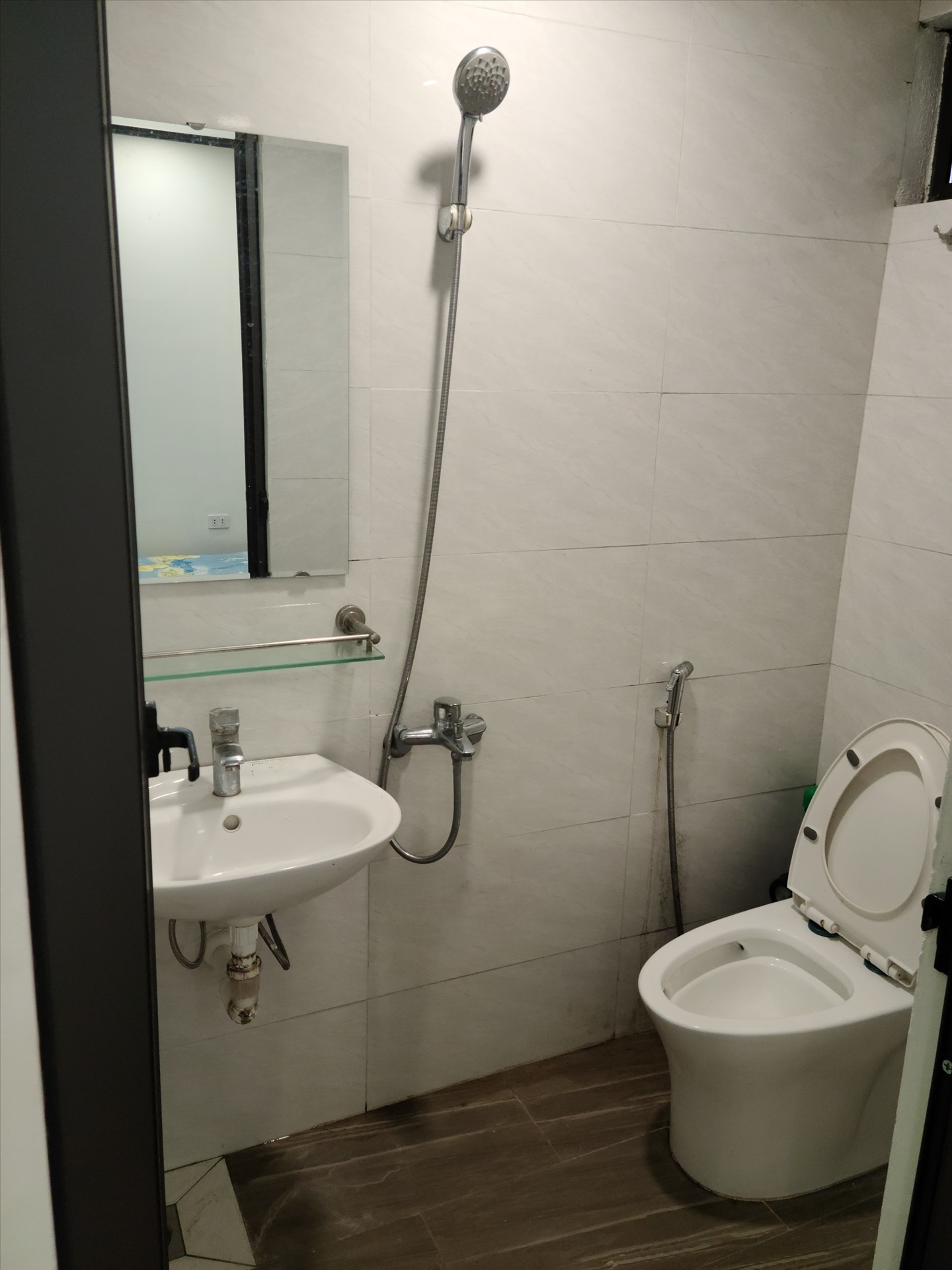 Phòng trọ Studio 20m2 tại NV Home Võ Chí Công - Cầu Giấy - Phòng tắm