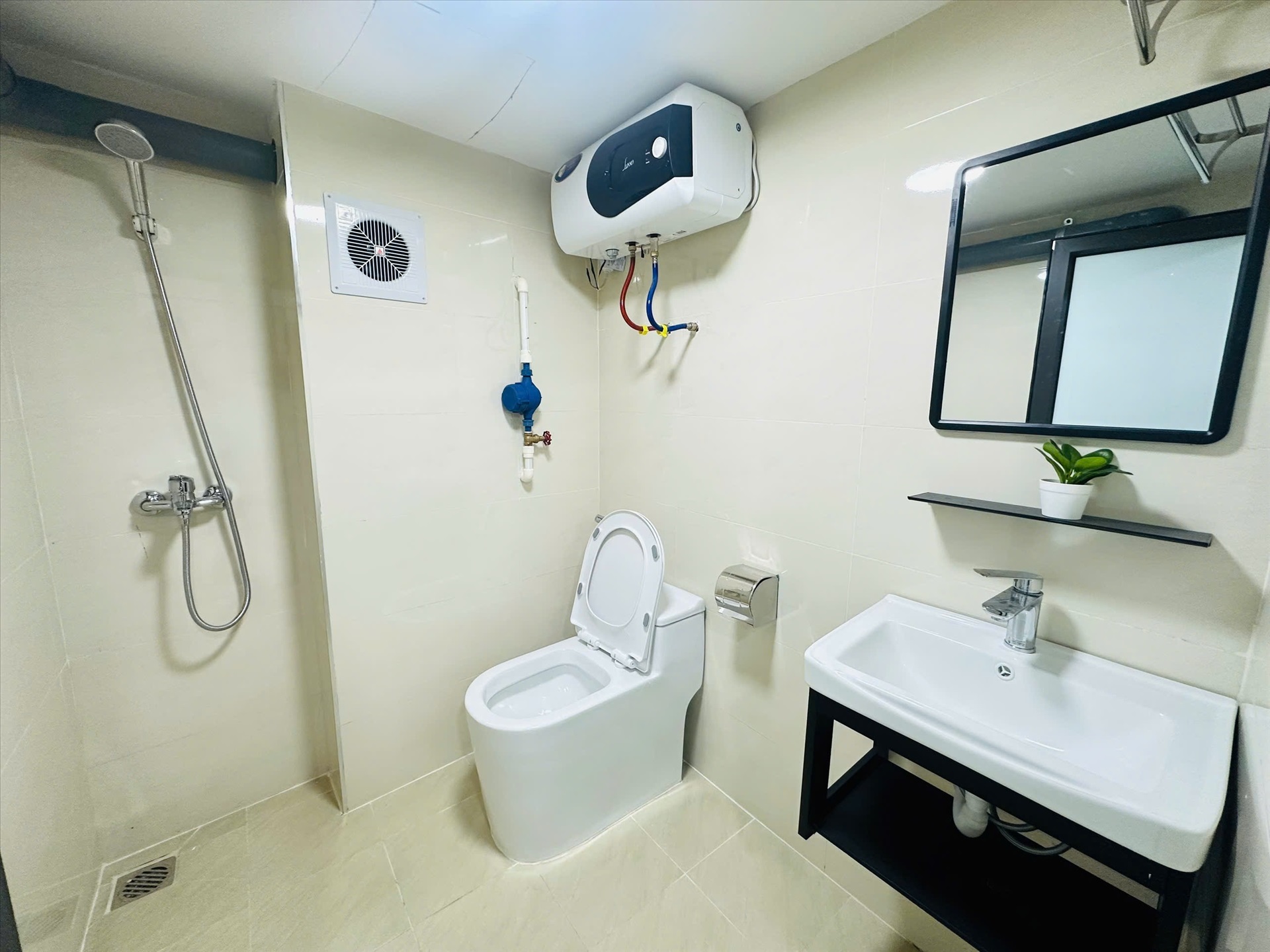 Phòng trọ Studio 20m2 tại NV Home Xã Đàn - Đống Đa - Phòng tắm