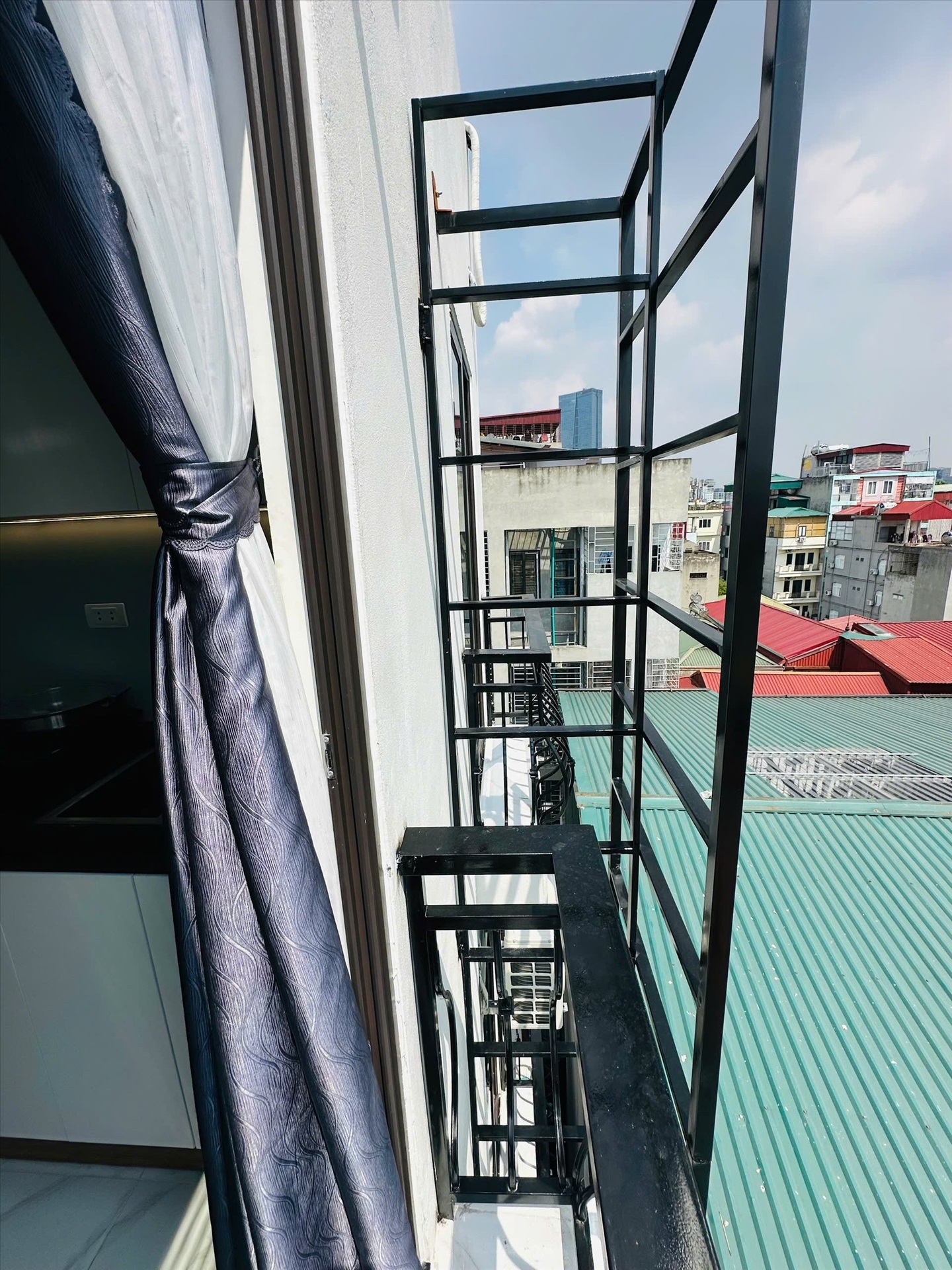 Phòng trọ Studio 25m2 tại HN Housing Nguyễn Khánh Toàn - Cầu Giấy - Ban công
