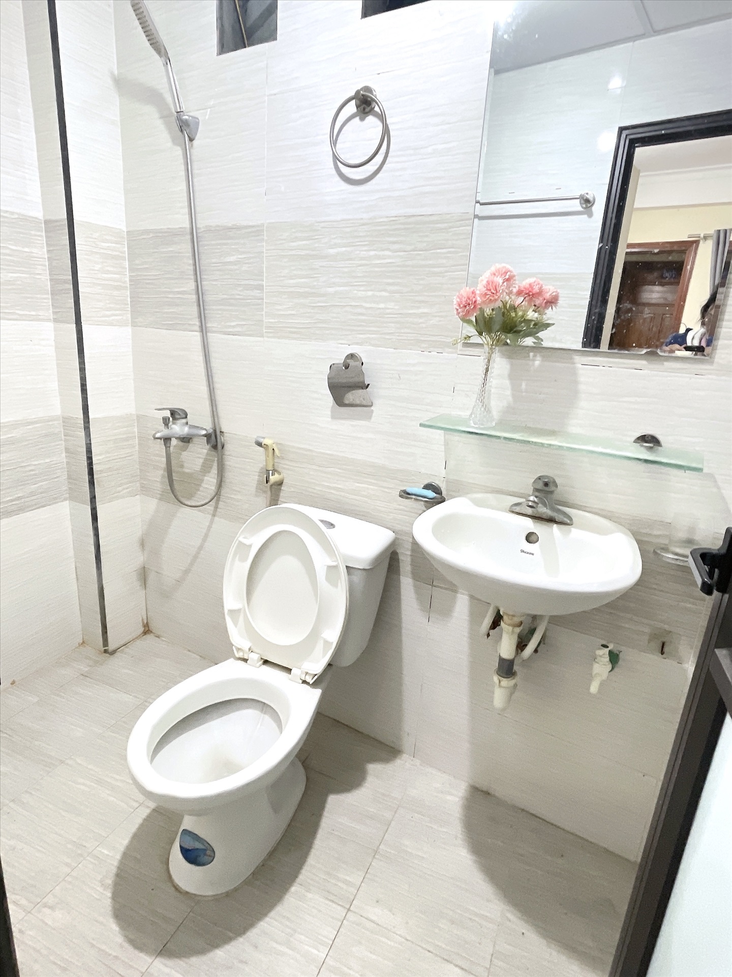 Phòng trọ Studio 27m2 tại HappyHomes Hồ Tùng Mậu - Cầu Giấy - Phòng tắm