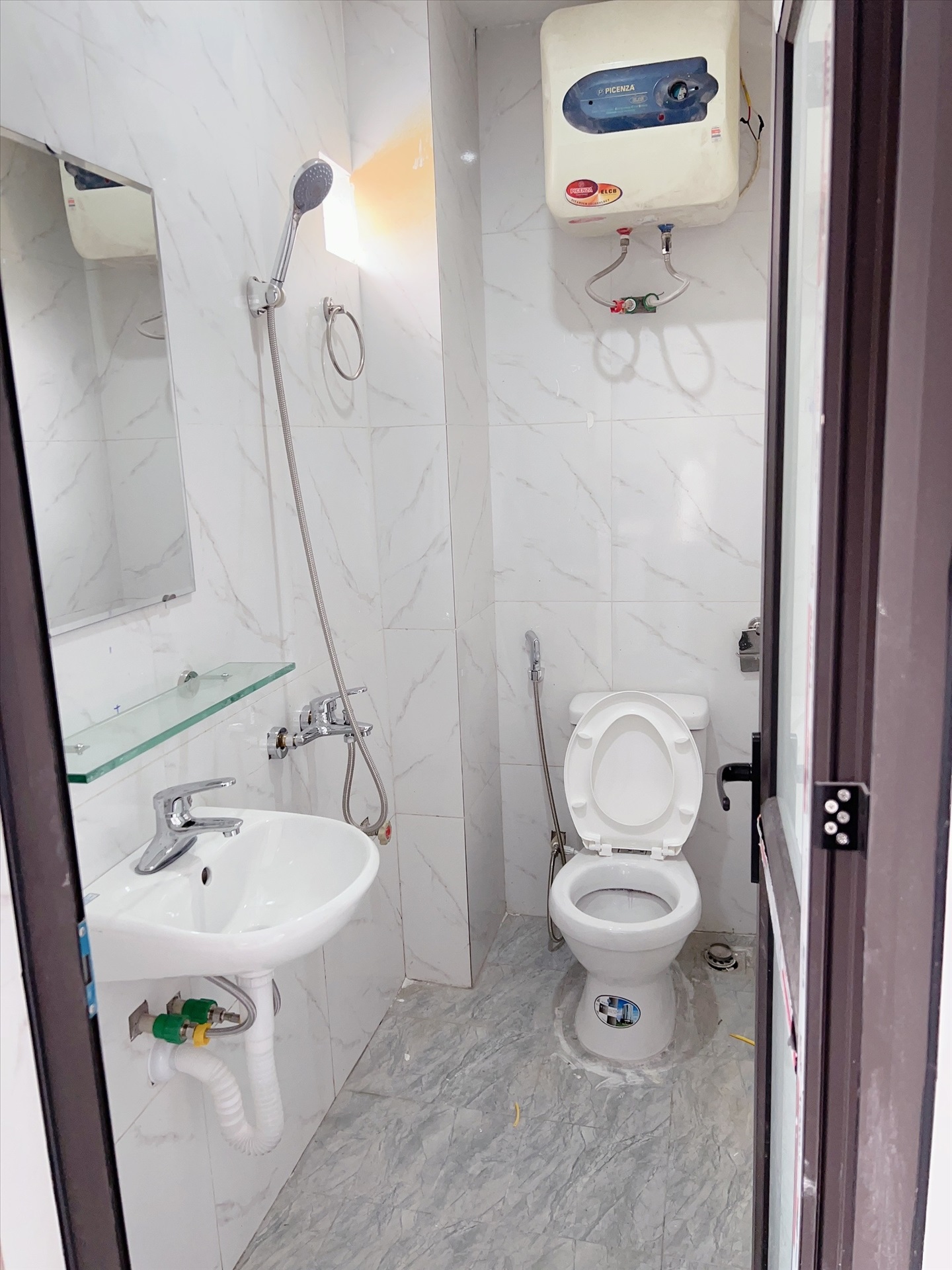 Phòng trọ 1 Phòng ngủ 25m2 tại Happyhomes Hồ Tùng Mậu - Cầu Giấy - Phòng tắm