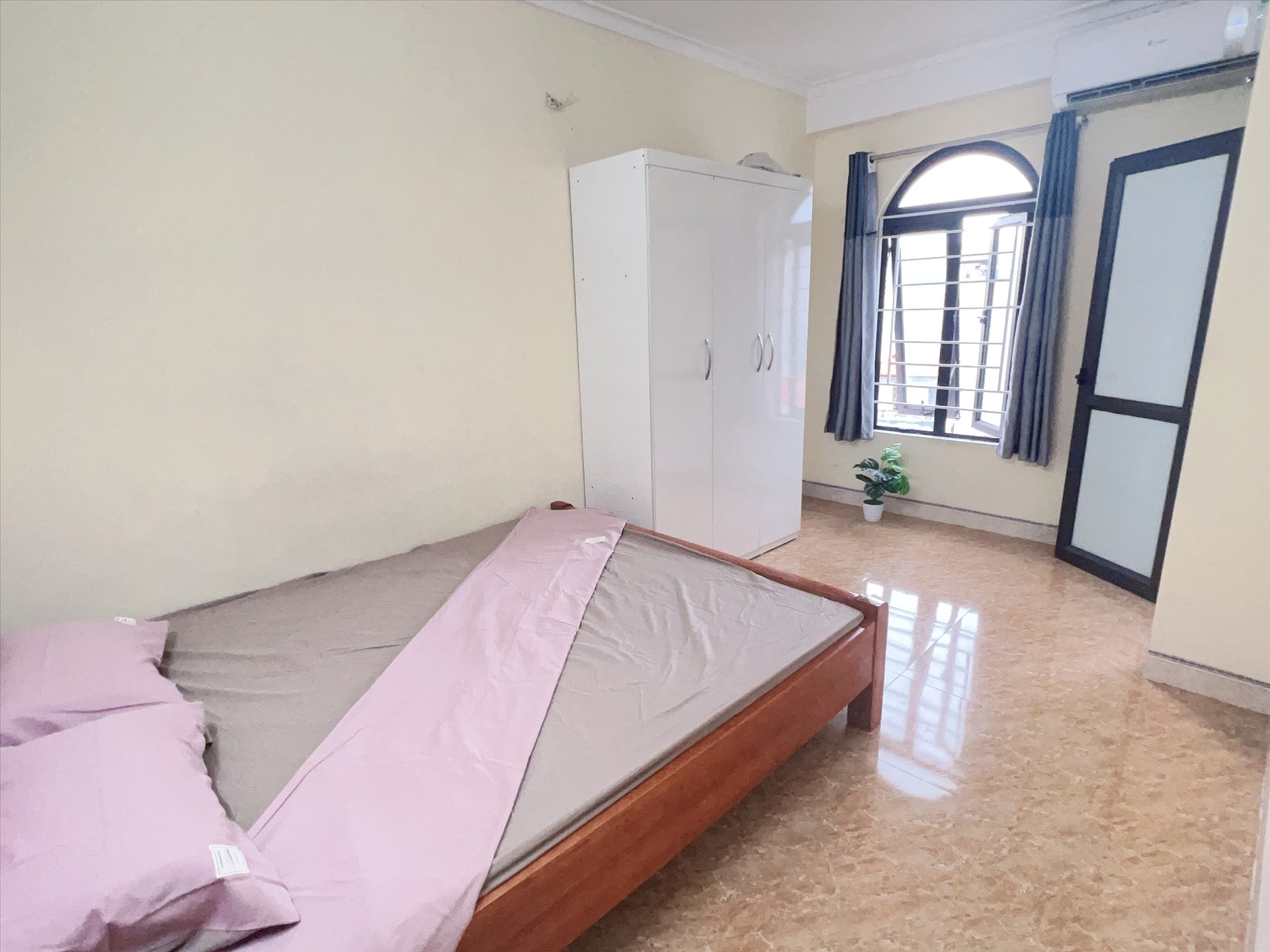 Phòng trọ Studio 28m2 tại HappyHomes Hồ Tùng Mậu - Cầu Giấy - Phòng ngủ