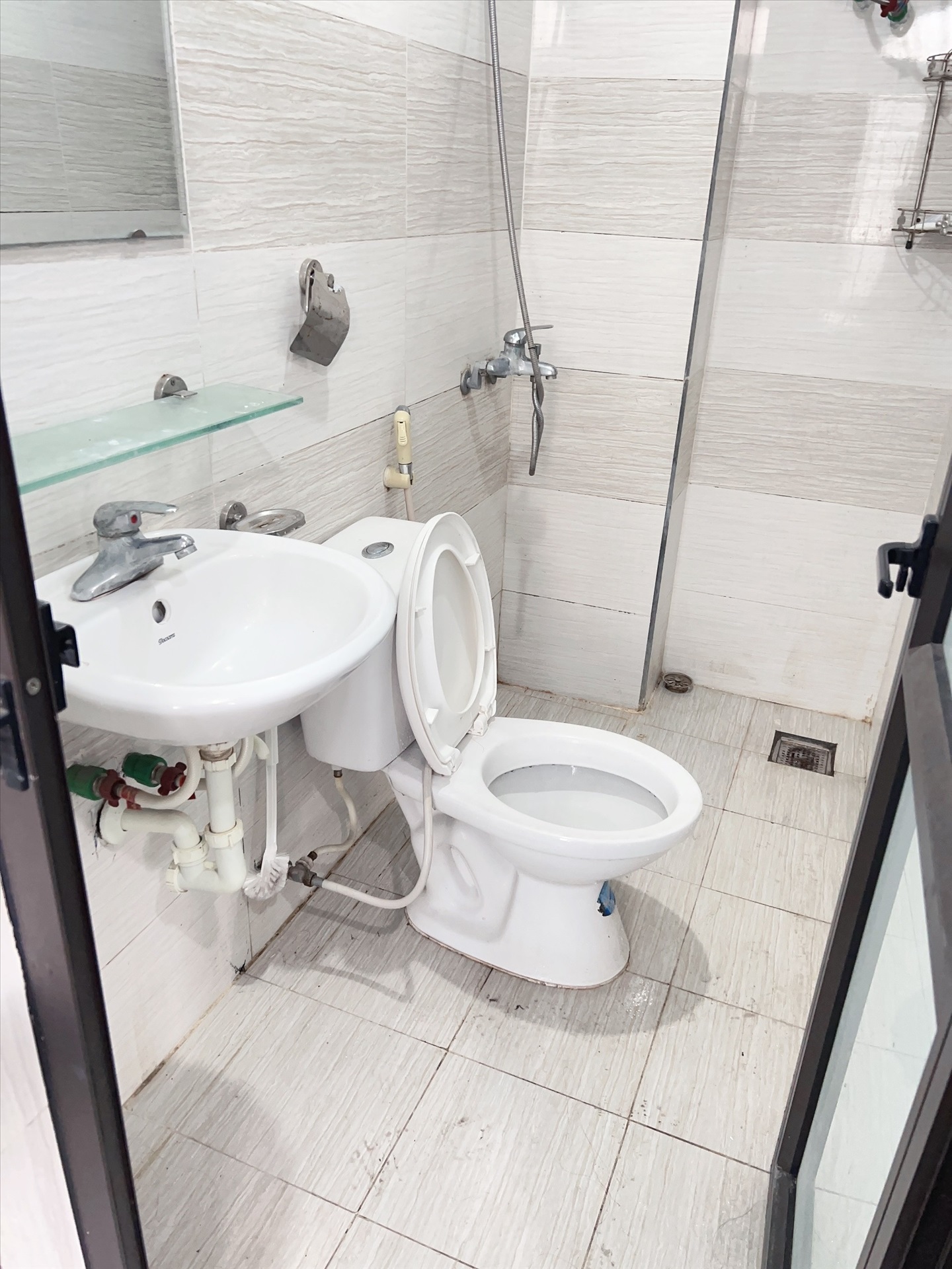 Phòng trọ Studio 28m2 tại HappyHomes Hồ Tùng Mậu - Cầu Giấy - Phòng tắm