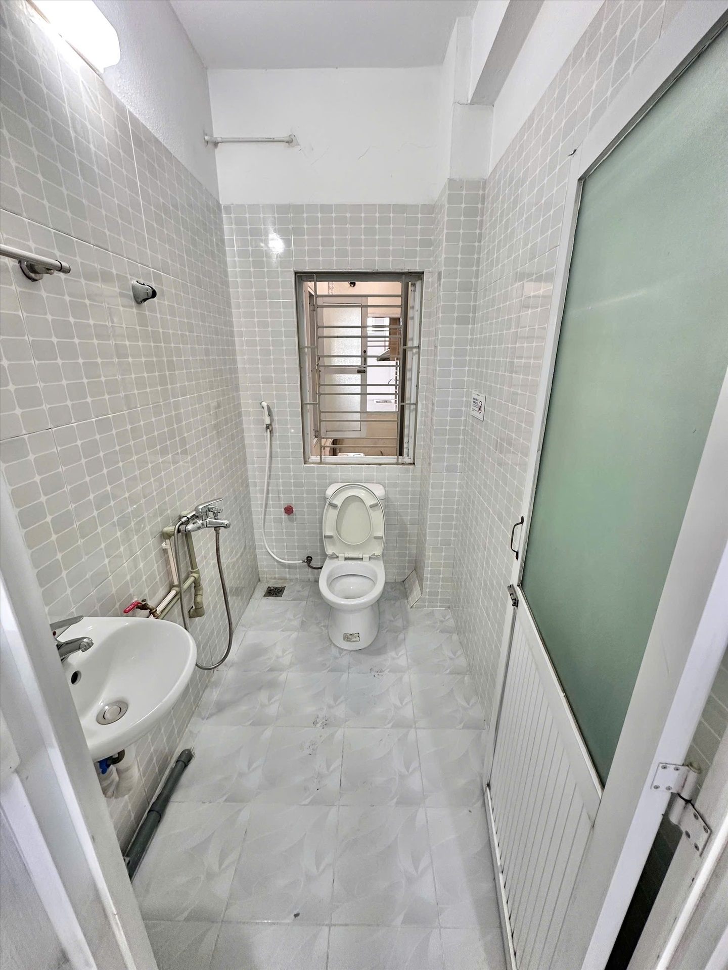 Phòng trọ Studio 35m2 tại GENZ Home Phú Diễn - Bắc Từ Liêm - Phòng tắm