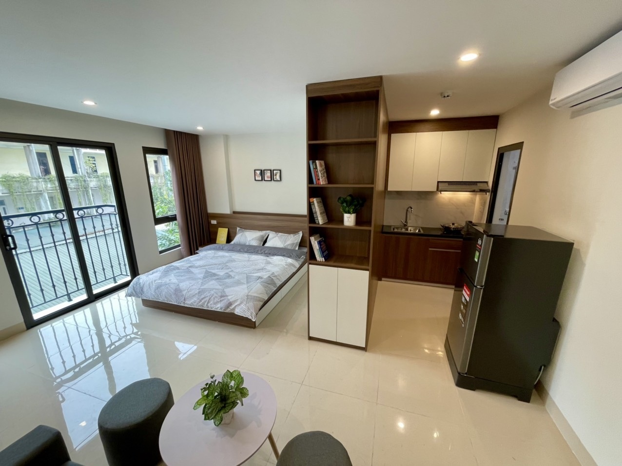 Phòng trọ Studio 40m2 tại Airstay Vũ Ngọc Phan - Đống Đa - Phòng khách