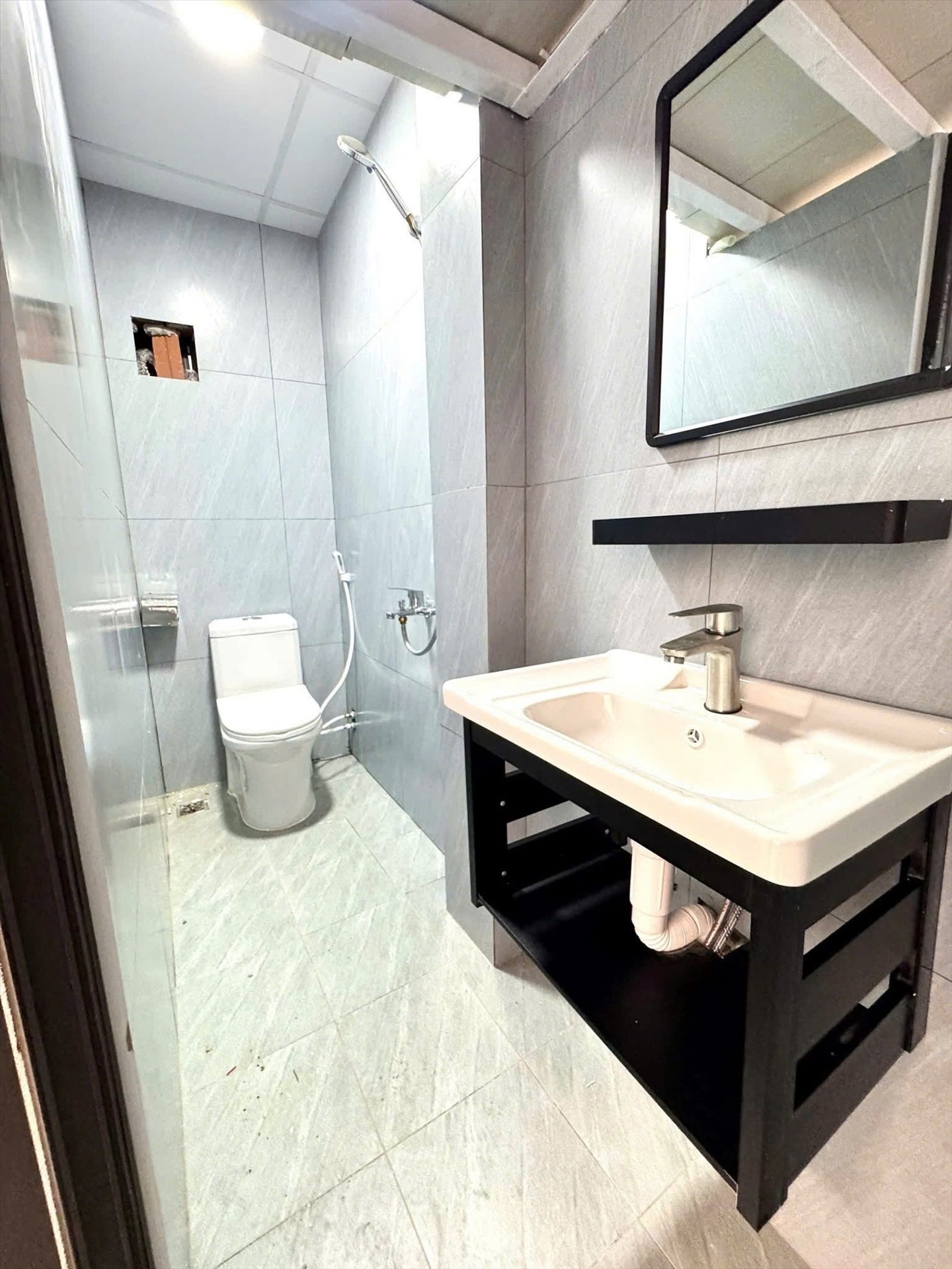 Phòng trọ Duplex 20m2 tại Friends Team Nguyễn Trãi - Thanh Xuân - Phòng tắm