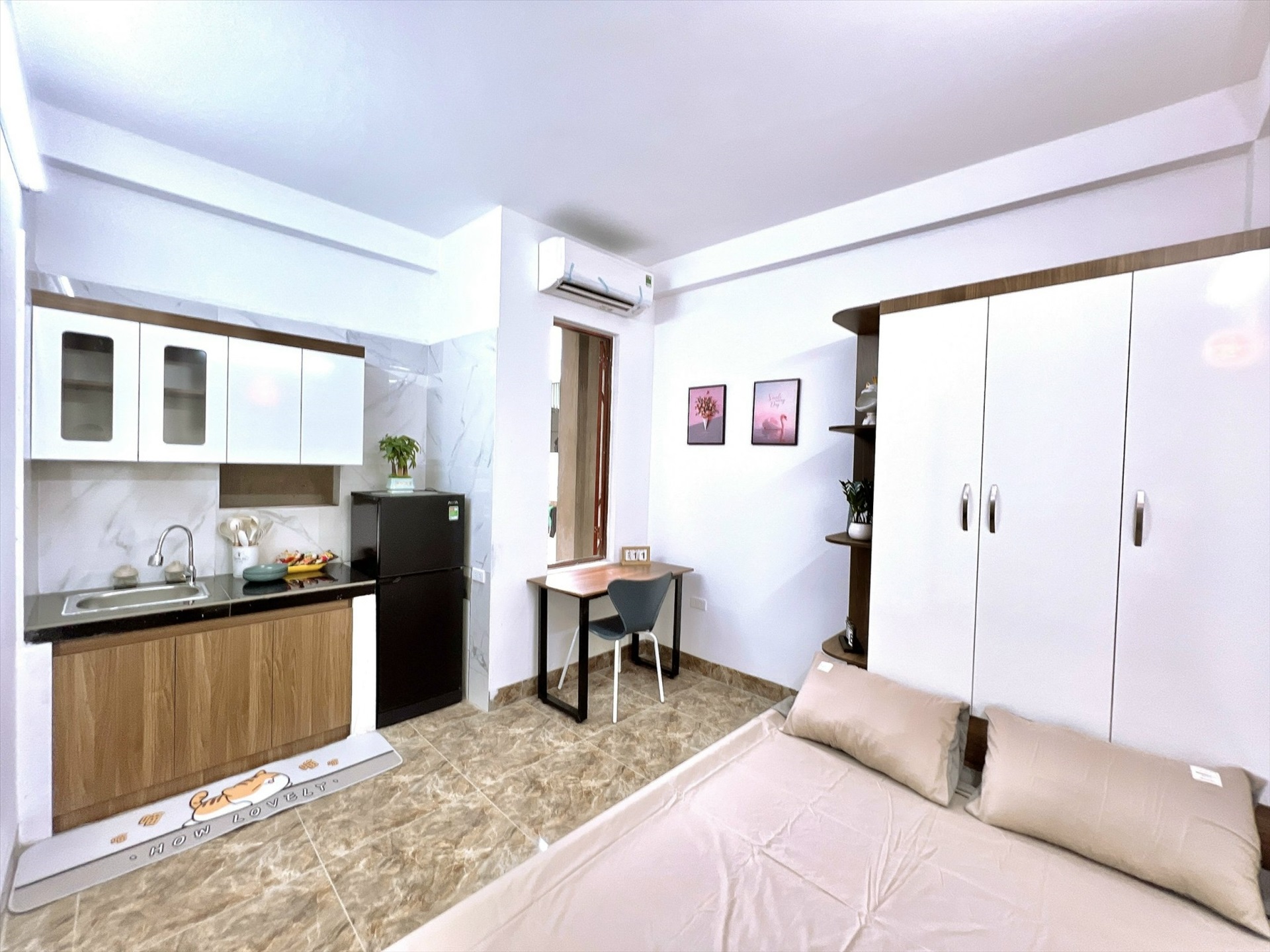 Phòng trọ Studio 22m2 tại QHOME Trung Kính - Cầu Giấy - Góc làm việc