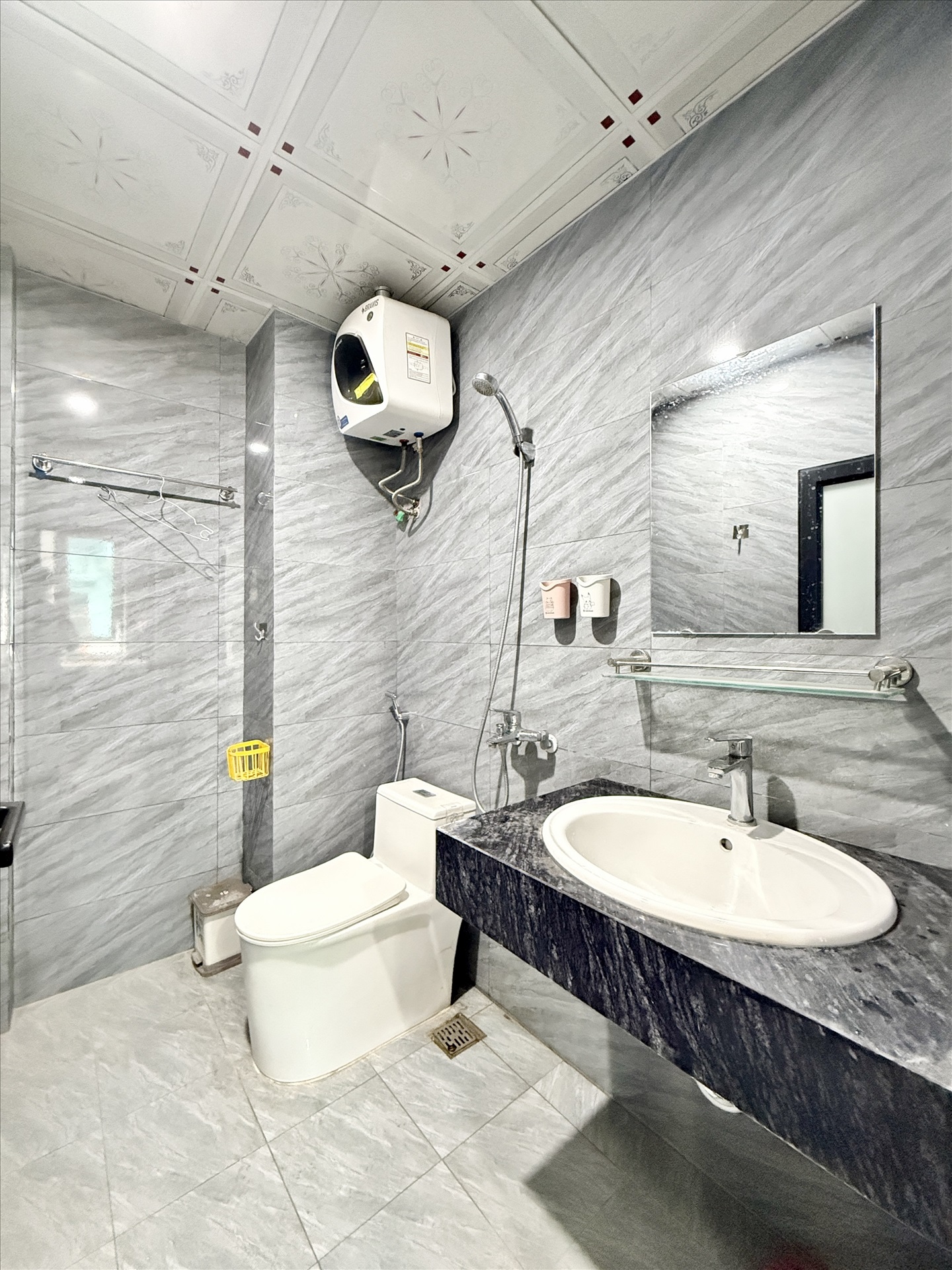 Phòng trọ Studio 25m2 tại Time House 2 Cầu Diễn - Bắc Từ Liêm - Phòng tắm