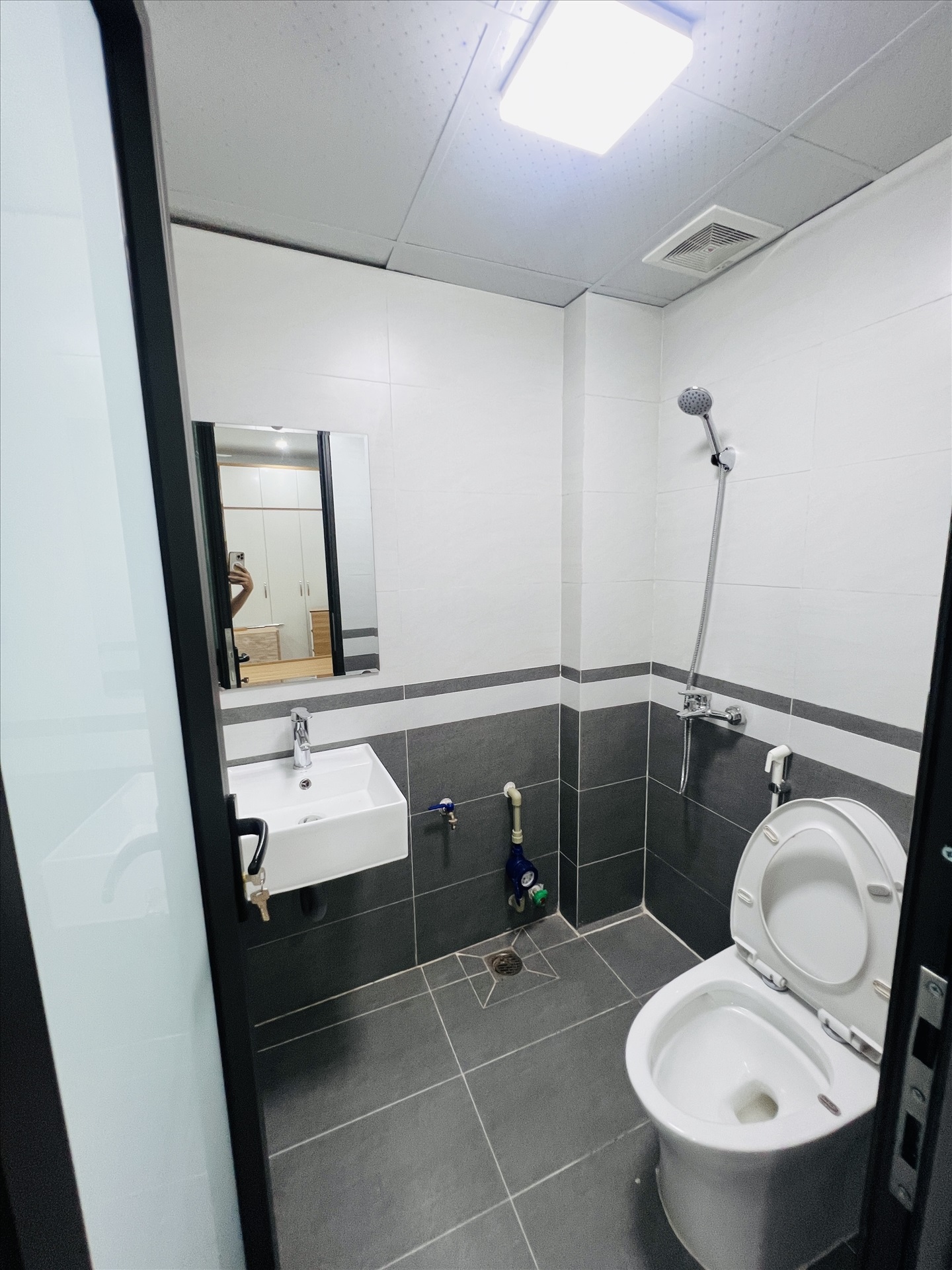 Phòng trọ Studio 30m2 tại Friends Team 1 Trường Chinh - Đống Đa - Phòng tắm