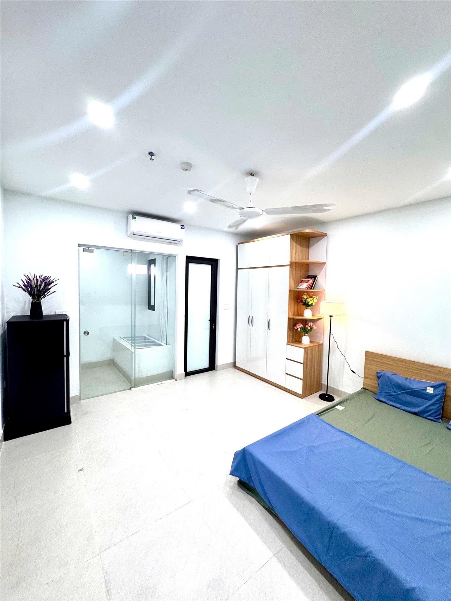 Phòng trọ Studio 30m2 tại Friends Team 1 Trường Chinh - Đống Đa - Phòng khách