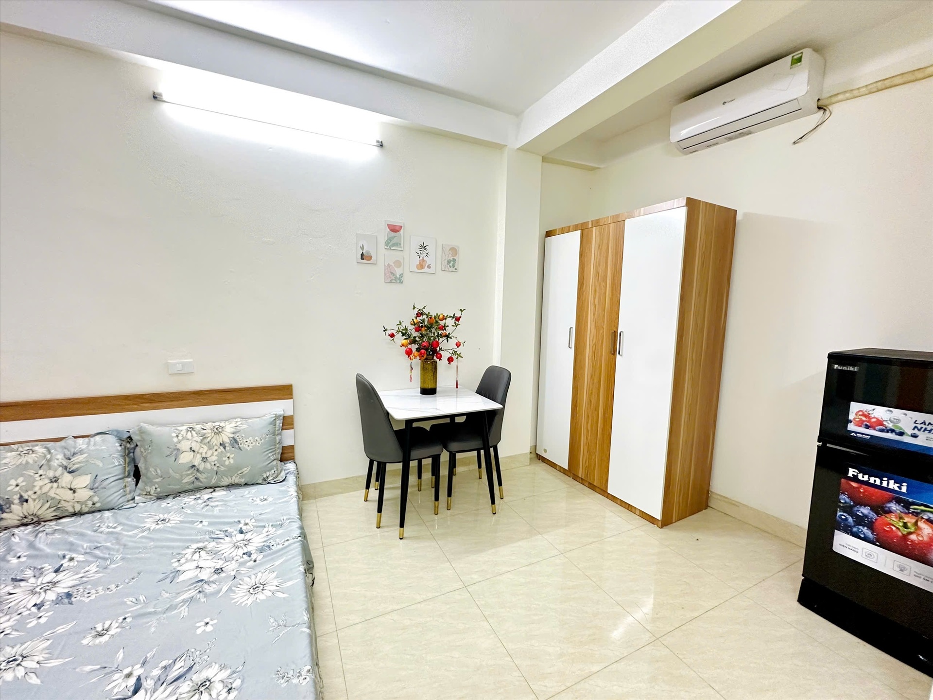 Phòng trọ Studio 28m2 tại TT House 1 Dịch Vọng Hậu - Cầu Giấy - Phòng khách