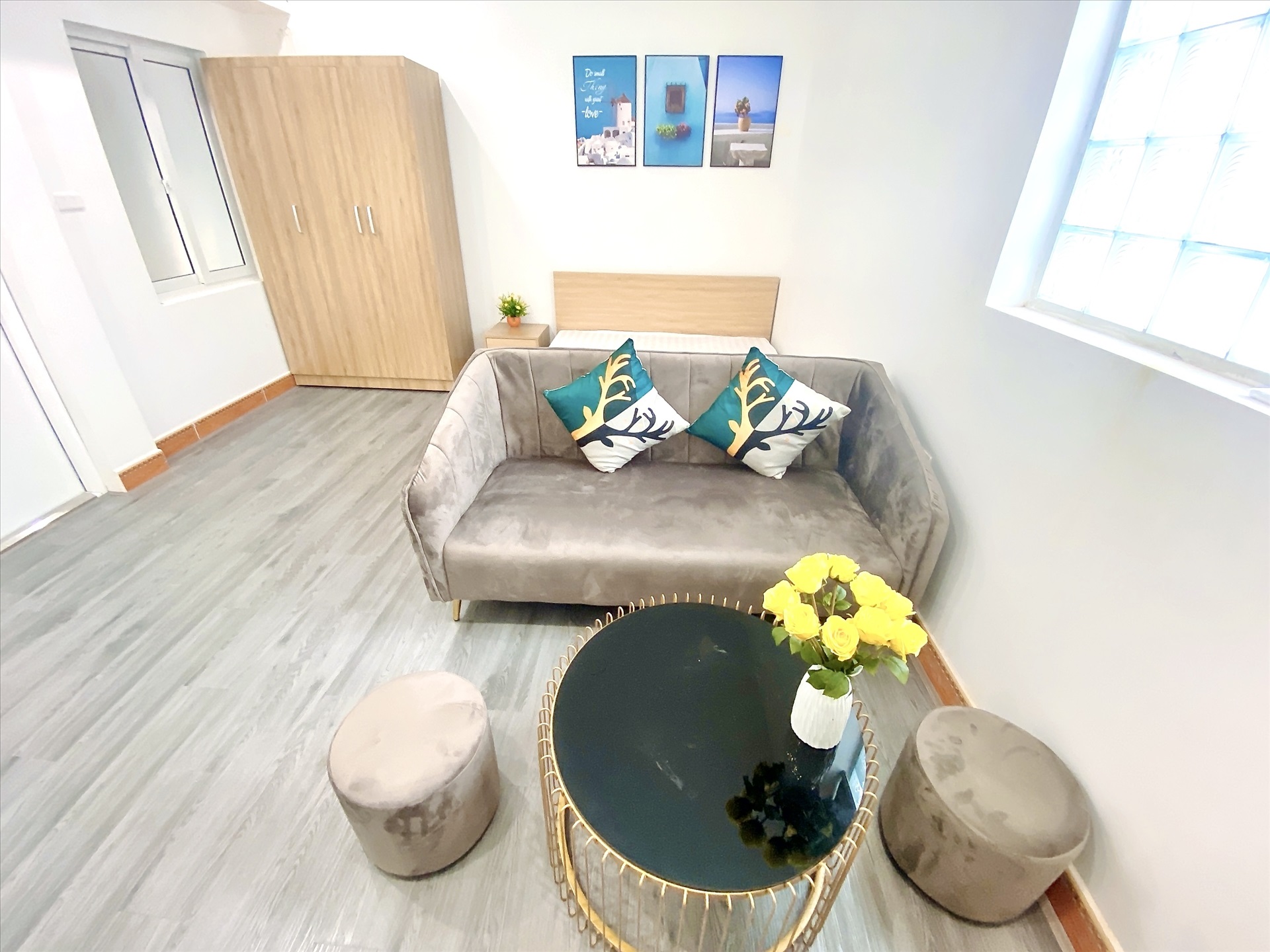 Phòng trọ Studio 24m2 tại Blue Homes Linh Lang - Ba Đình - Phòng khách