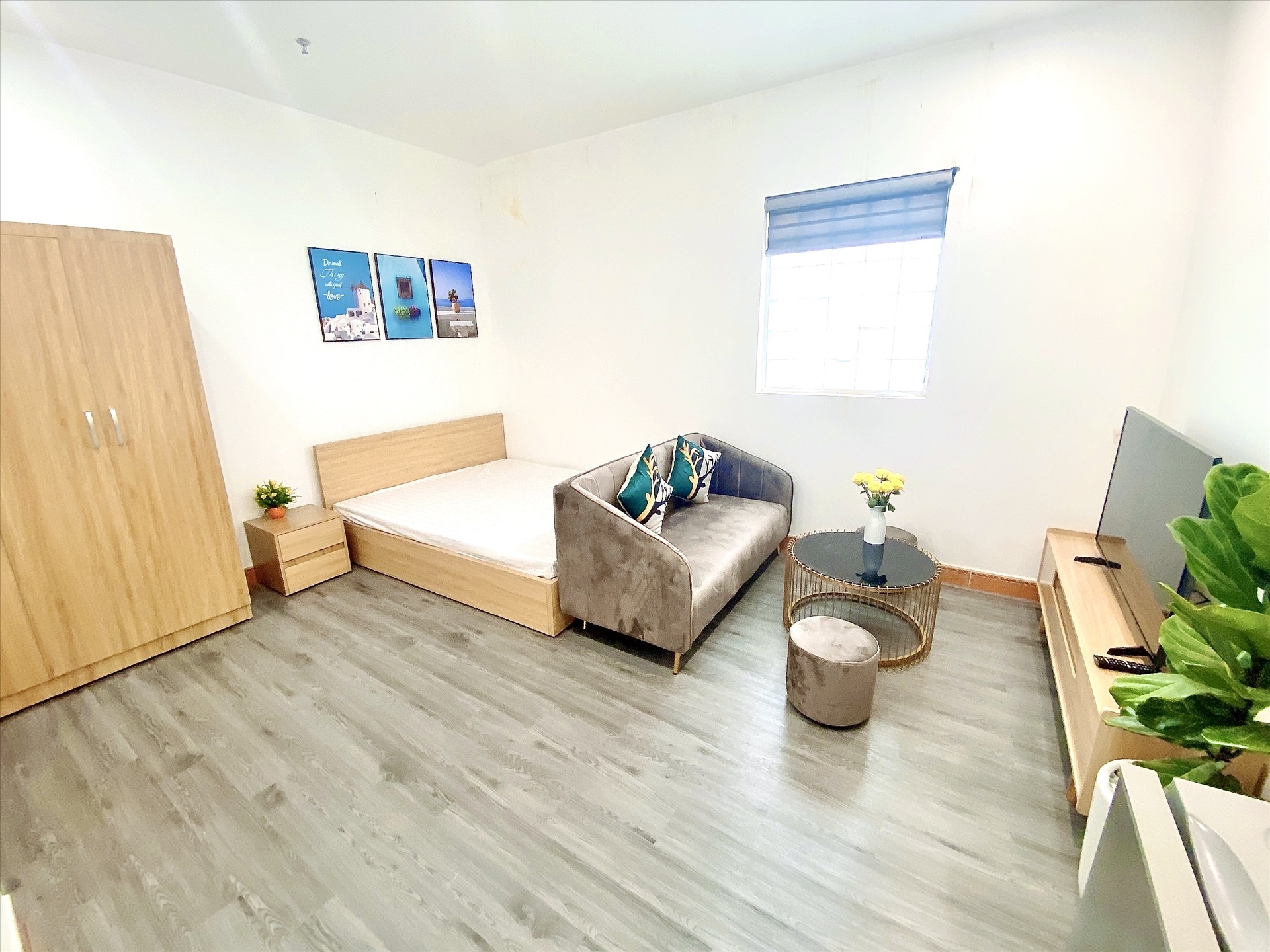 Phòng trọ Studio 24m2 tại Blue Homes Linh Lang - Ba Đình - Phòng khách