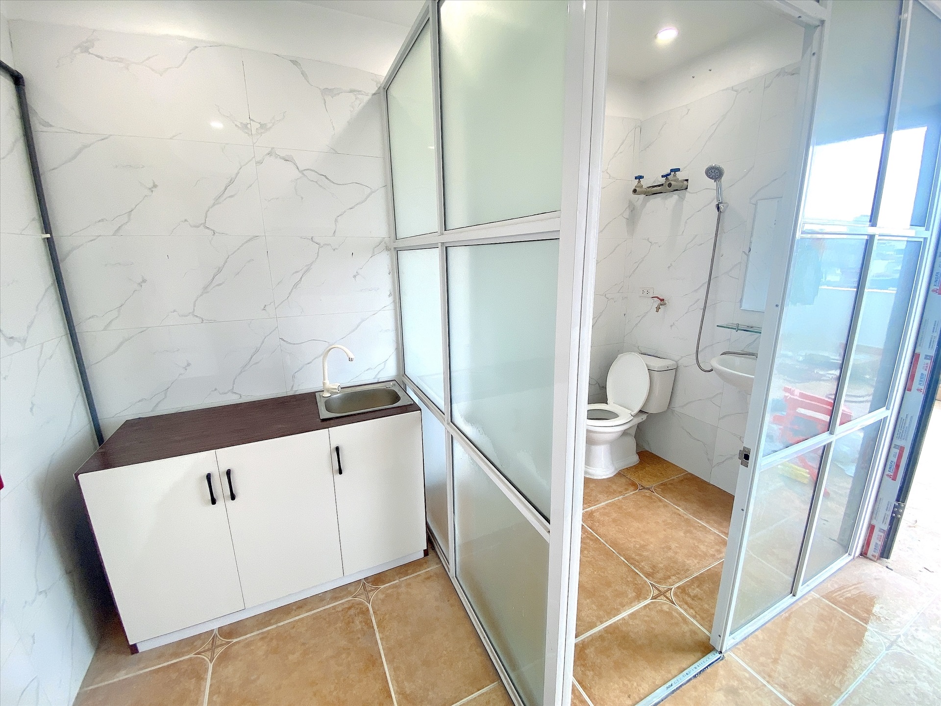 Phòng trọ Studio 24m2 tại Blue Homes Linh Lang - Ba Đình - Phòng bếp