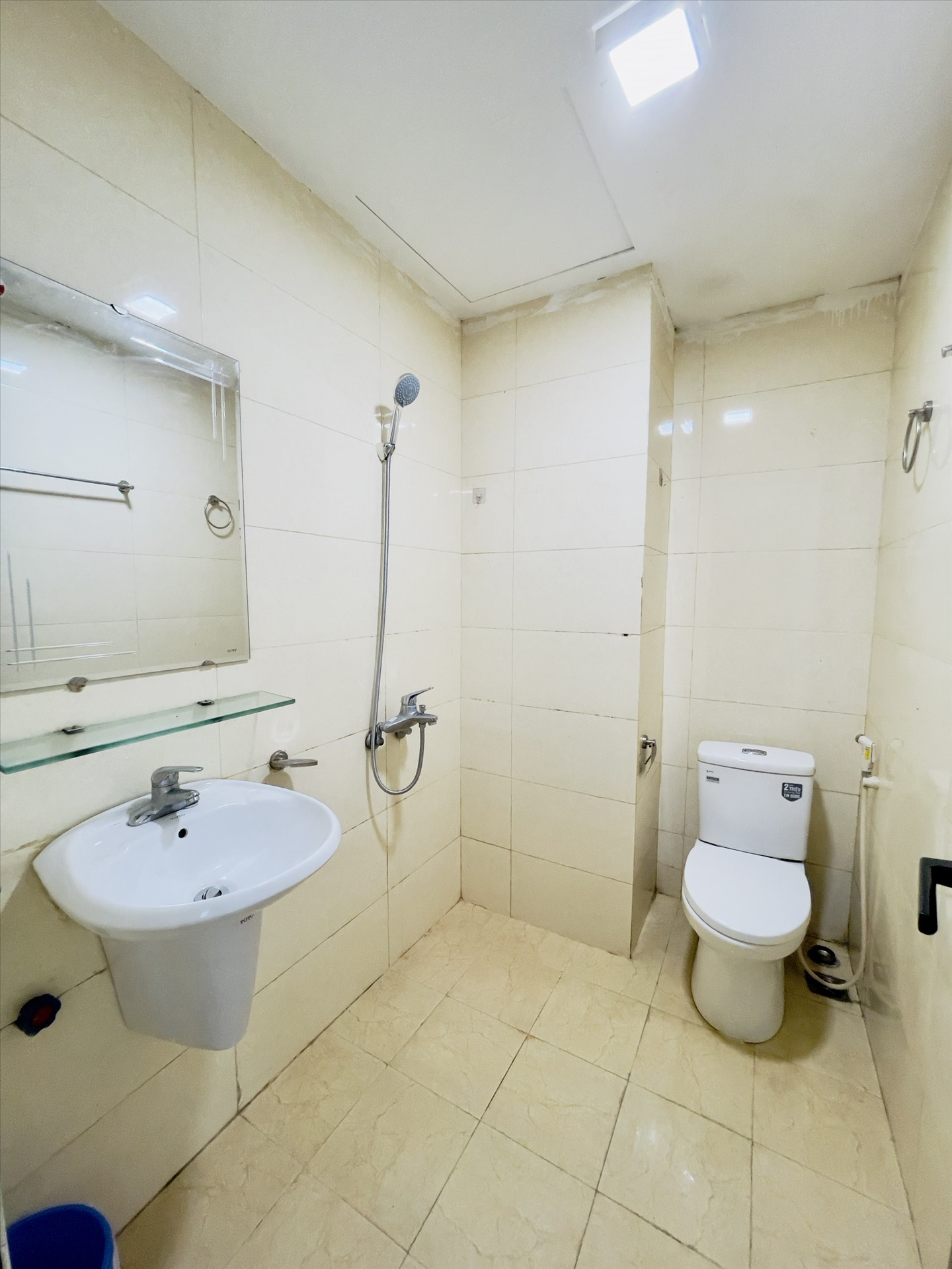 Phòng trọ Studio 35m2 tại Salahomes Kim Giang - Hoàng Mai - Phòng tắm