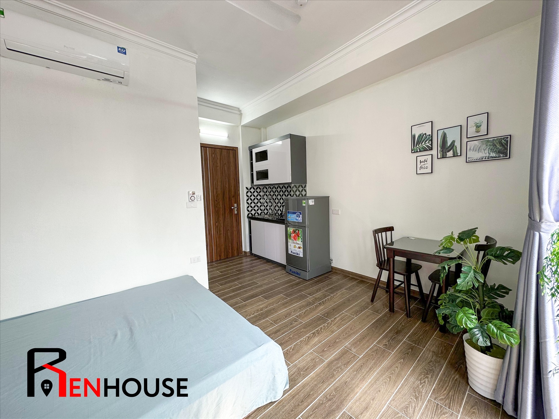 Phòng trọ Studio 28m2 tại RenHouse Hồ Tùng Mậu - Cầu Giấy - Phòng ngủ