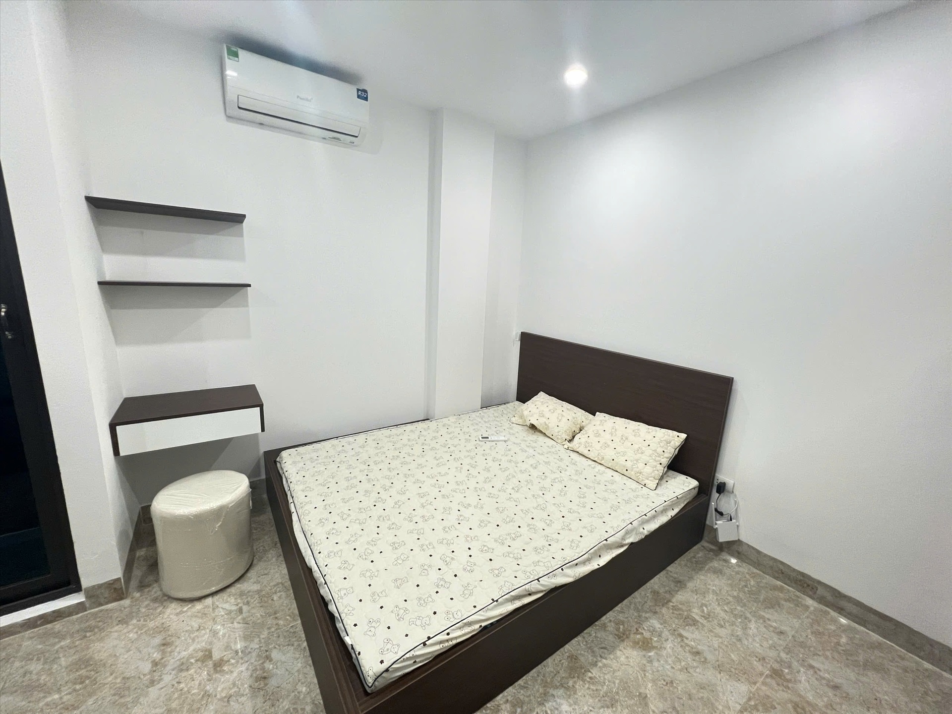 Phòng trọ NV Home Hào Nam - Đống Đa - Phòng (*)
