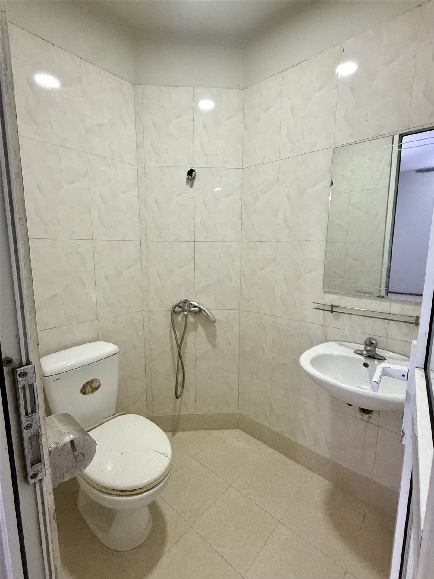 Phòng trọ Studio 25m2 tại TH Apartment Khương Hạ - Thanh Xuân - Phòng tắm