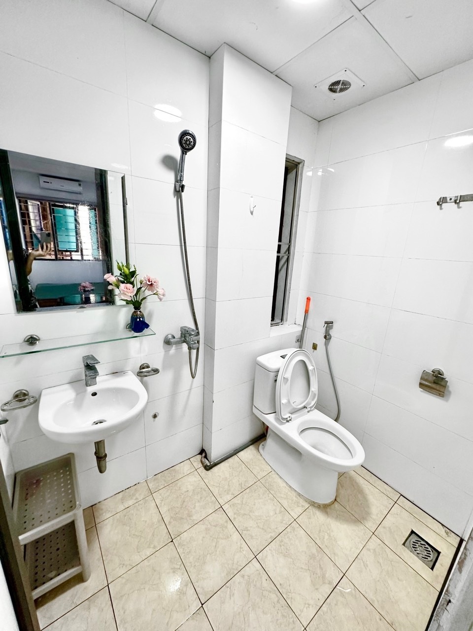 Phòng trọ Studio 30m2 tại DT Apartment Nguyễn Ngọc Vũ - Cầu Giấy - Phòng tắm
