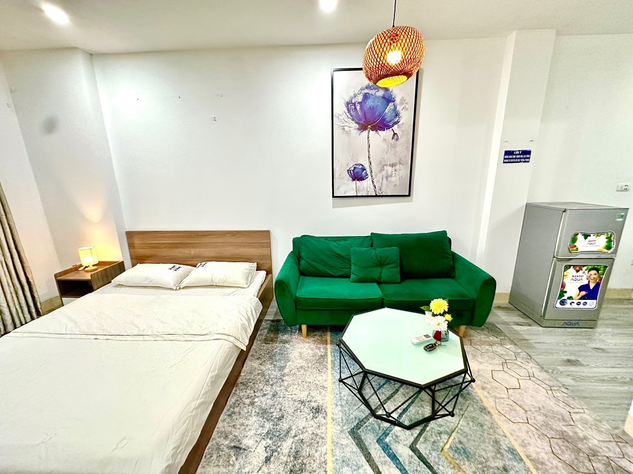 Phòng trọ Studio 30m2 tại DT Apartment Nguyễn Ngọc Vũ - Cầu Giấy - Phòng khách