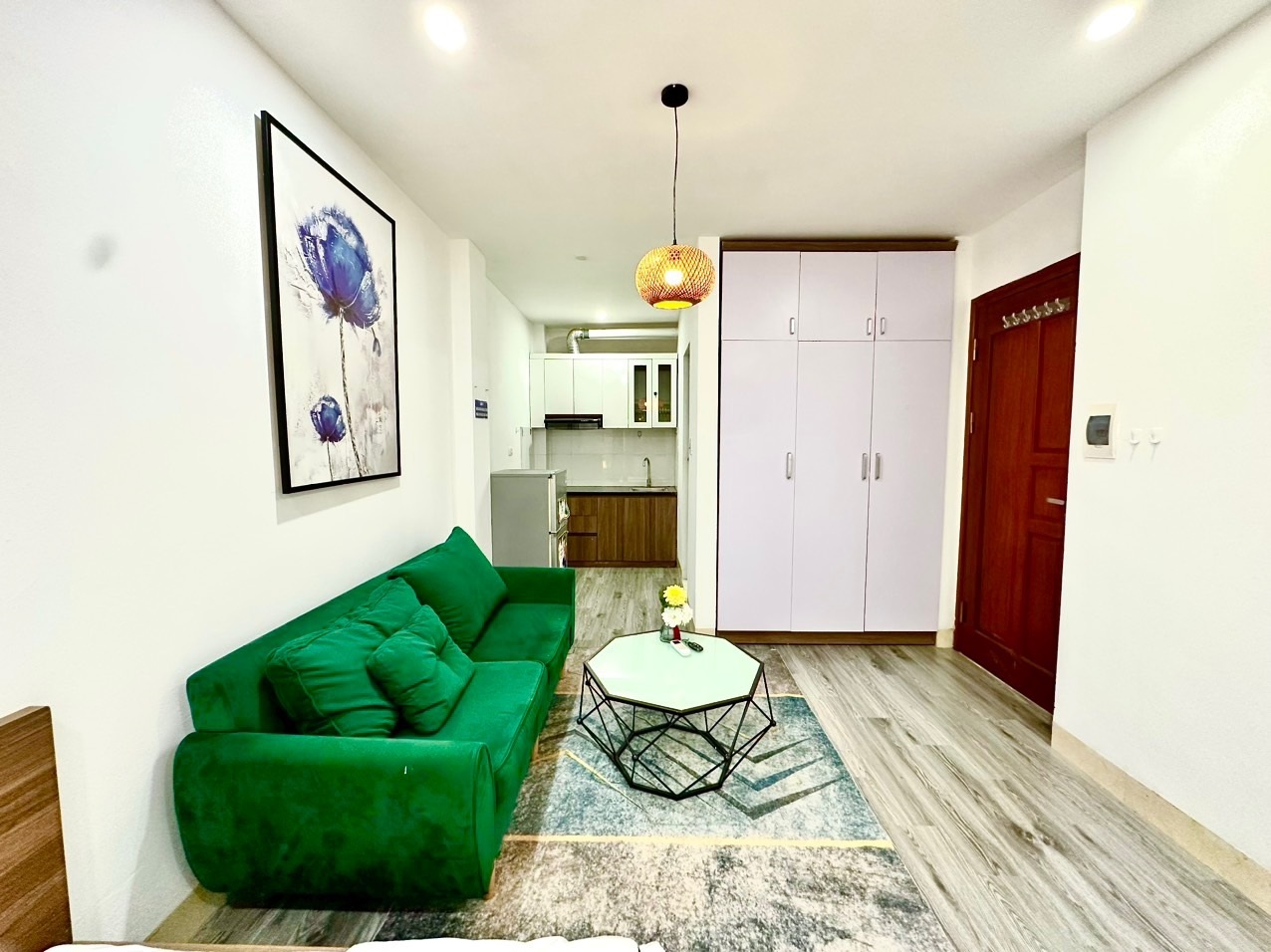 Phòng trọ Studio 30m2 tại DT Apartment Nguyễn Ngọc Vũ - Cầu Giấy - Ban công