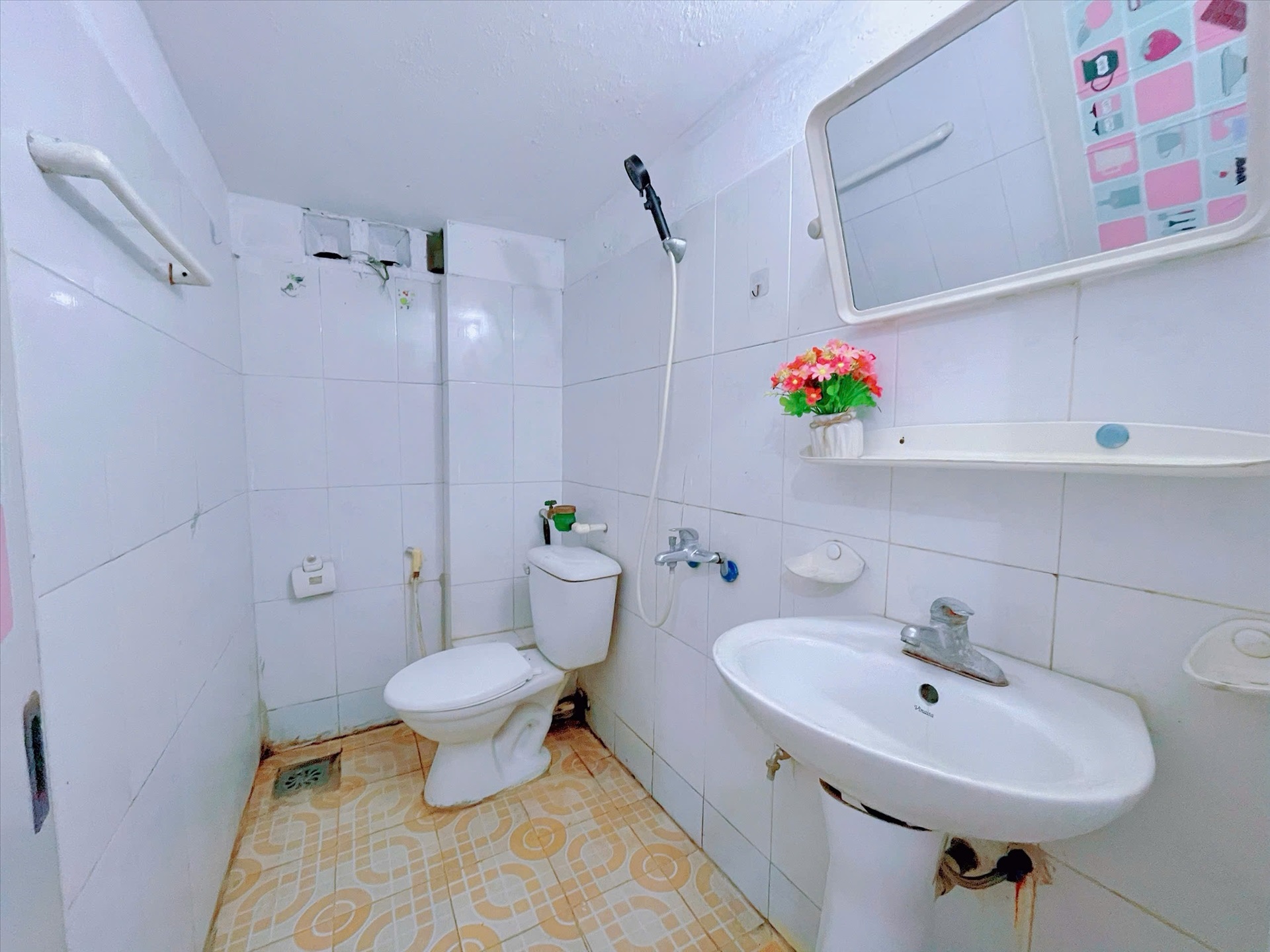 Phòng trọ Studio 25m2 tại HappyHomes Nguyễn Khánh Toàn - Cầu Giấy - Phòng tắm