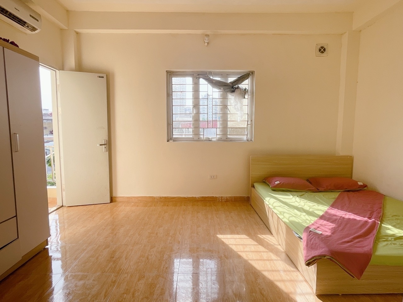 Phòng trọ Studio 25m2 tại HappyHomes Lạc Long Quân - Cầu Giấy - Phòng ngủ