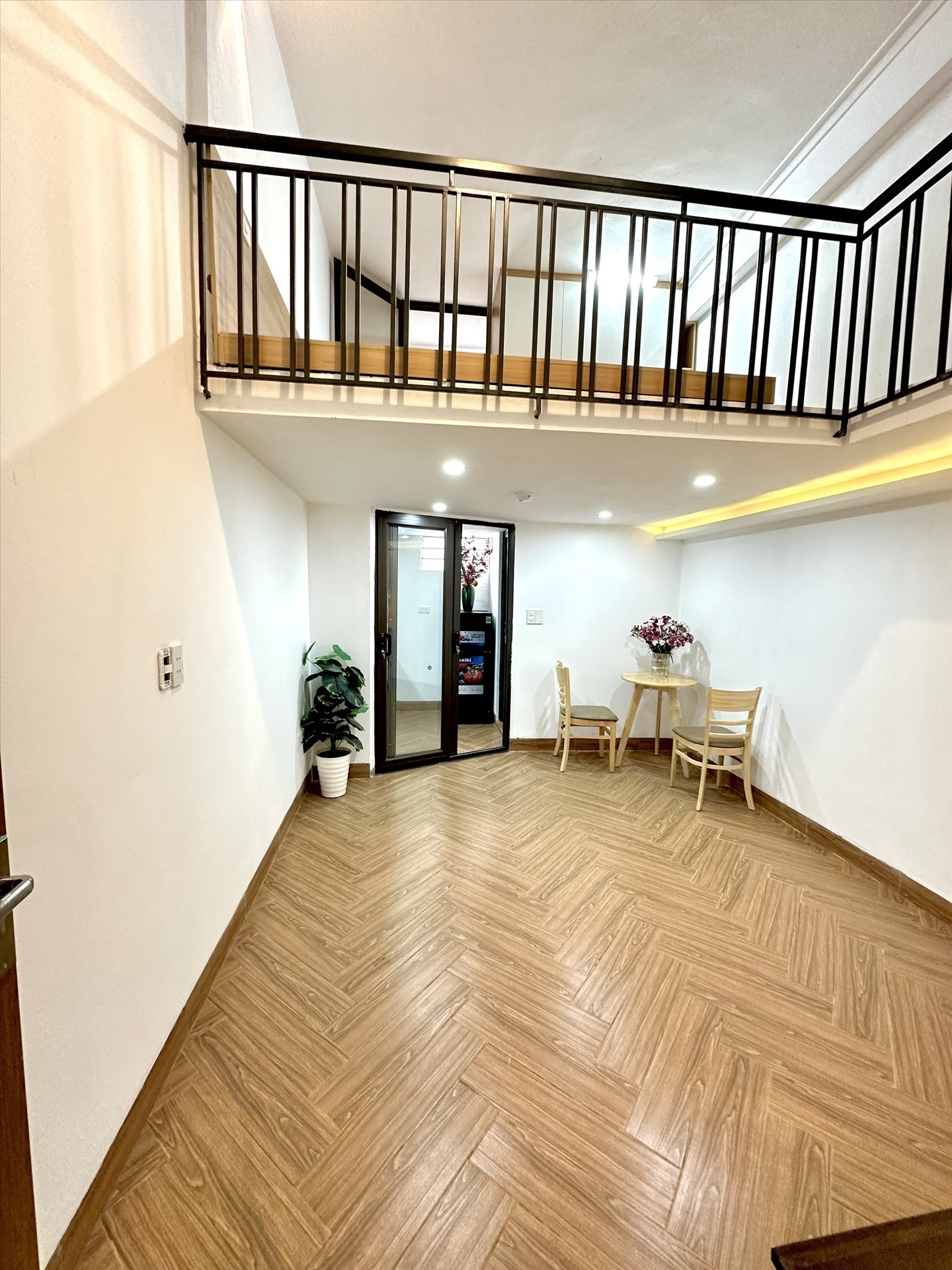 Phòng trọ Duplex 50m2 tại TT House Xuân Thủy - Cầu Giấy - Phòng khách
