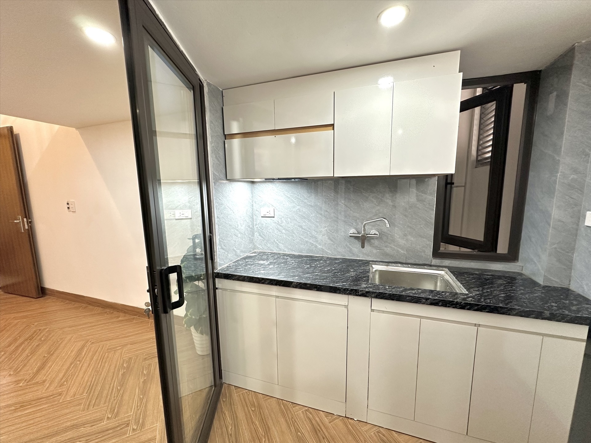 Phòng trọ Duplex 50m2 tại TT House Xuân Thủy - Cầu Giấy - Phòng bếp