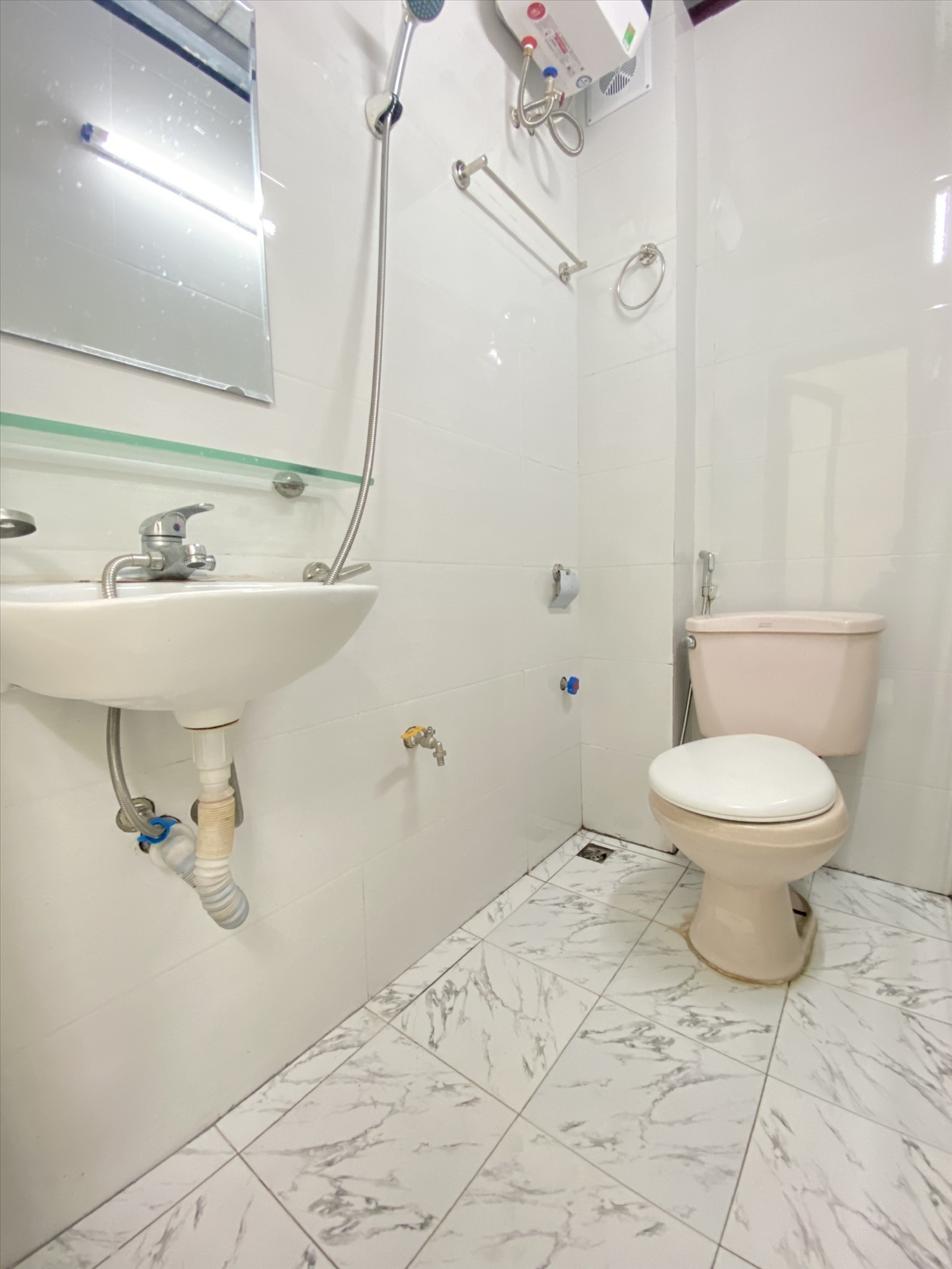 Phòng trọ Studio 23m2 tại 4PS Housing Tạ Quang Bửu - Hai Bà Trưng - Phòng tắm